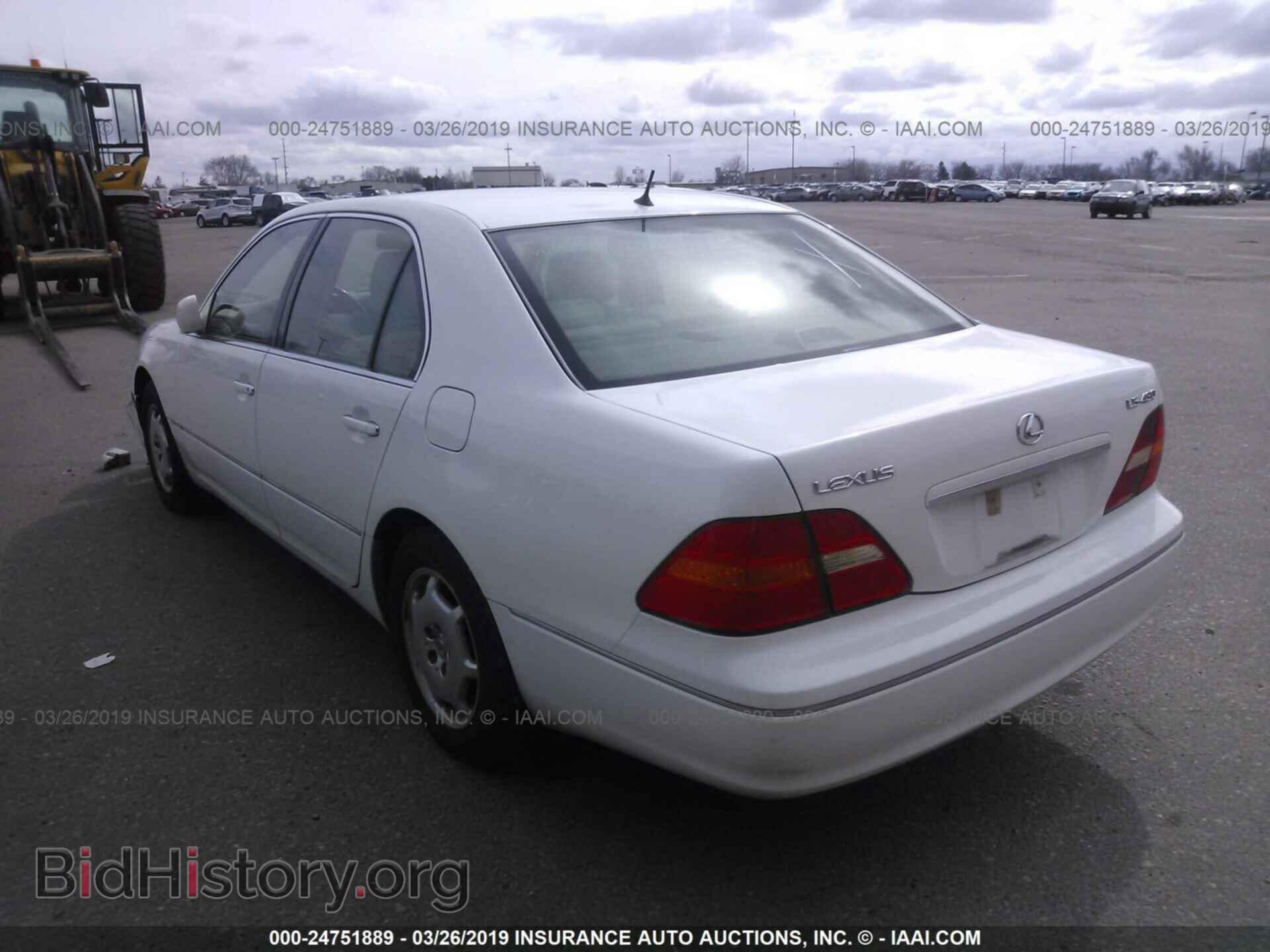 2002 LEXUS LS - VIN: JTHBN30F120069653 - Фото 3