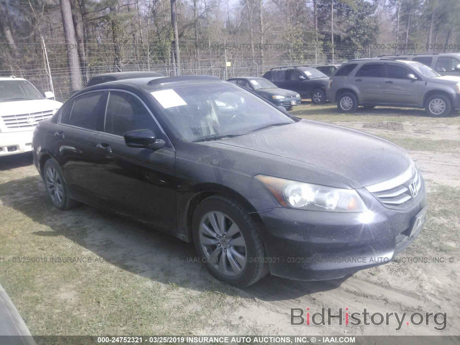 Photo 1HGCP2F75BA074005 - HONDA ACCORD 2011