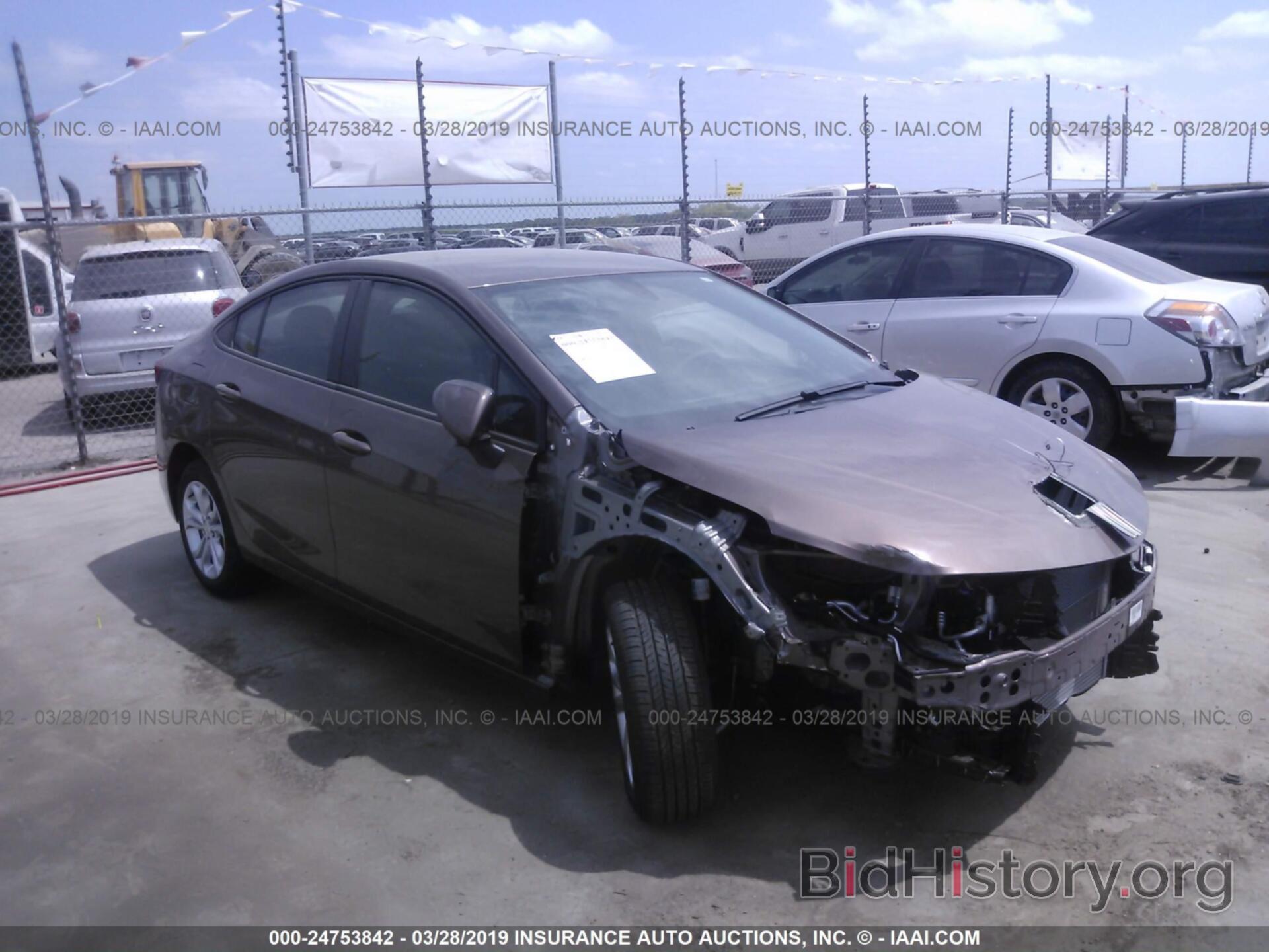 Photo 1G1BC5SM3K7125820 - CHEVROLET CRUZE 2019