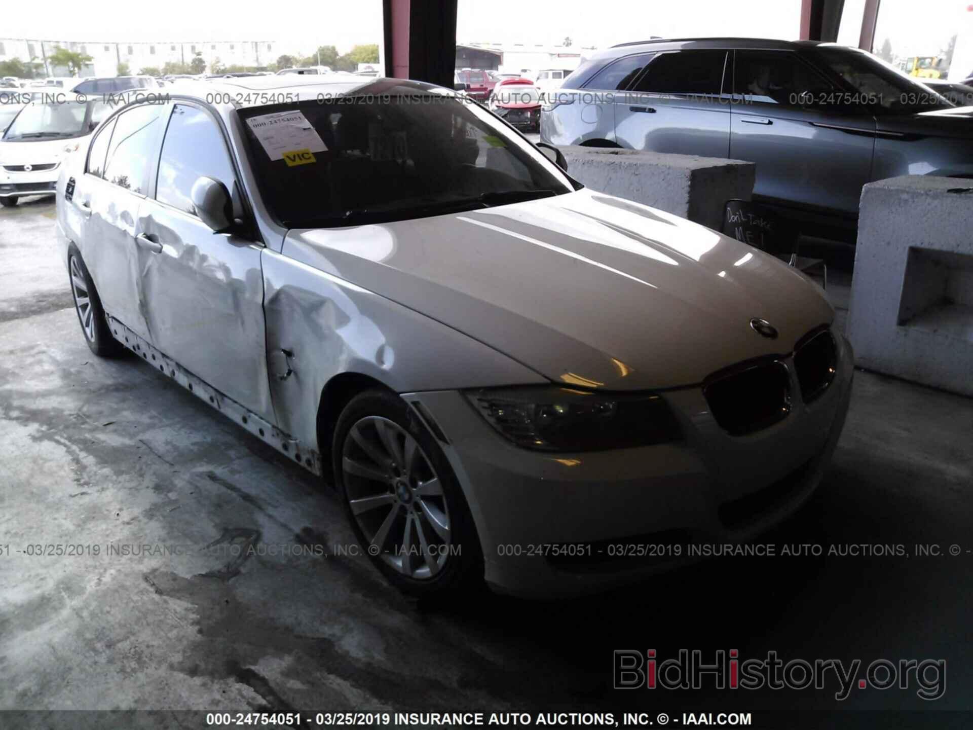 Photo WBAPH7C58BE850212 - BMW 328 2011