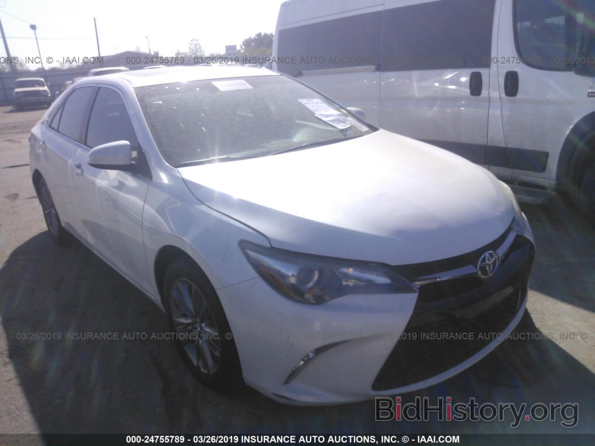 Photo 4T1BF1FK2FU904452 - TOYOTA CAMRY 2015