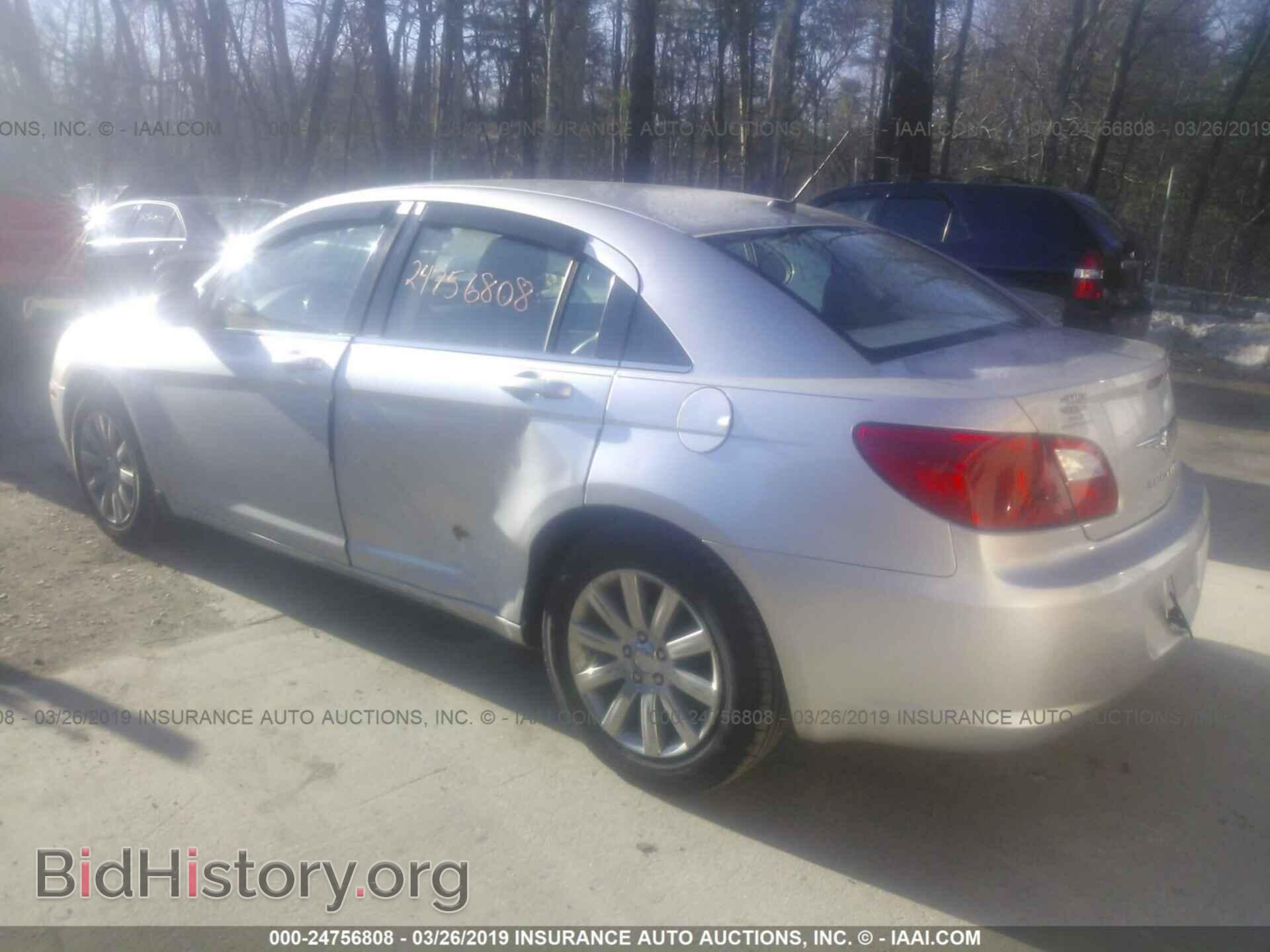 2010 CHRYSLER SEBRING - VIN: 1C3CC5FB3AN197250 - Фото 3