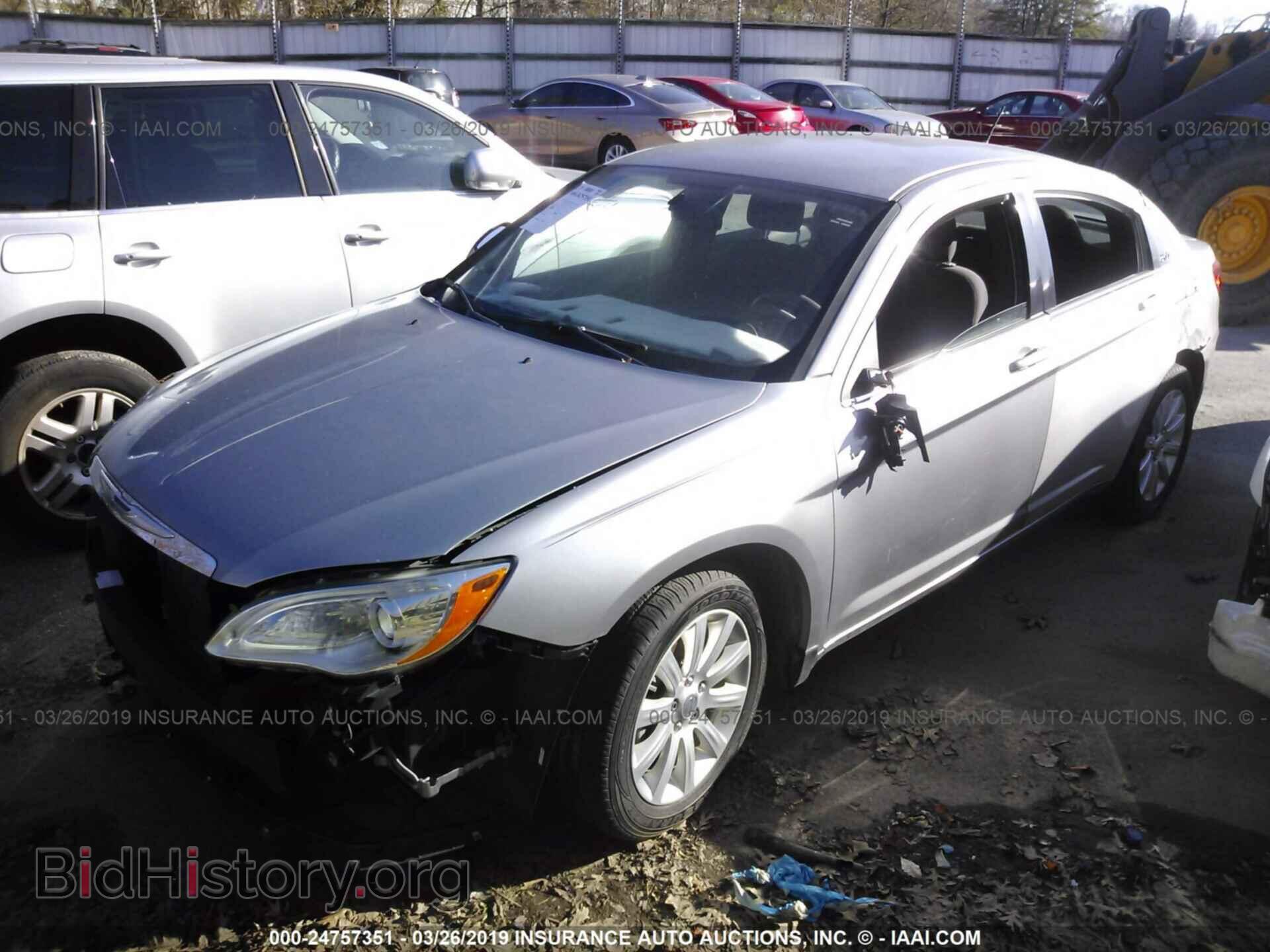 2013 CHRYSLER 200 - VIN: 1C3CCBBB7DN542546 - Photo 2