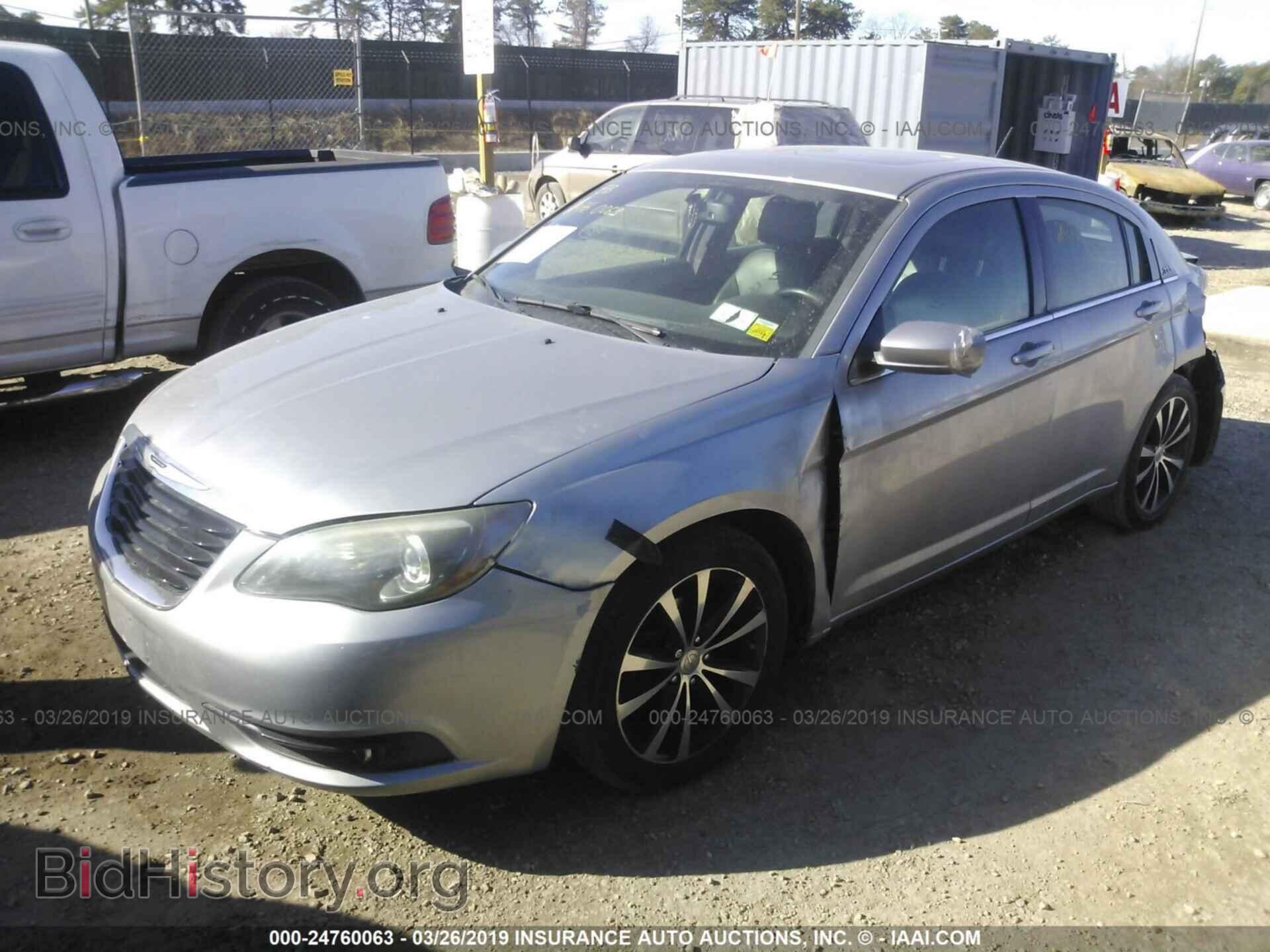 2014 CHRYSLER 200 - VIN: 1C3CCBCG9EN192302 - Фото 2