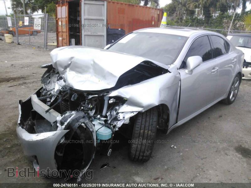 2011 Lexus IS (VIN JTHBF5C23B5140338) — фото 2 из 10