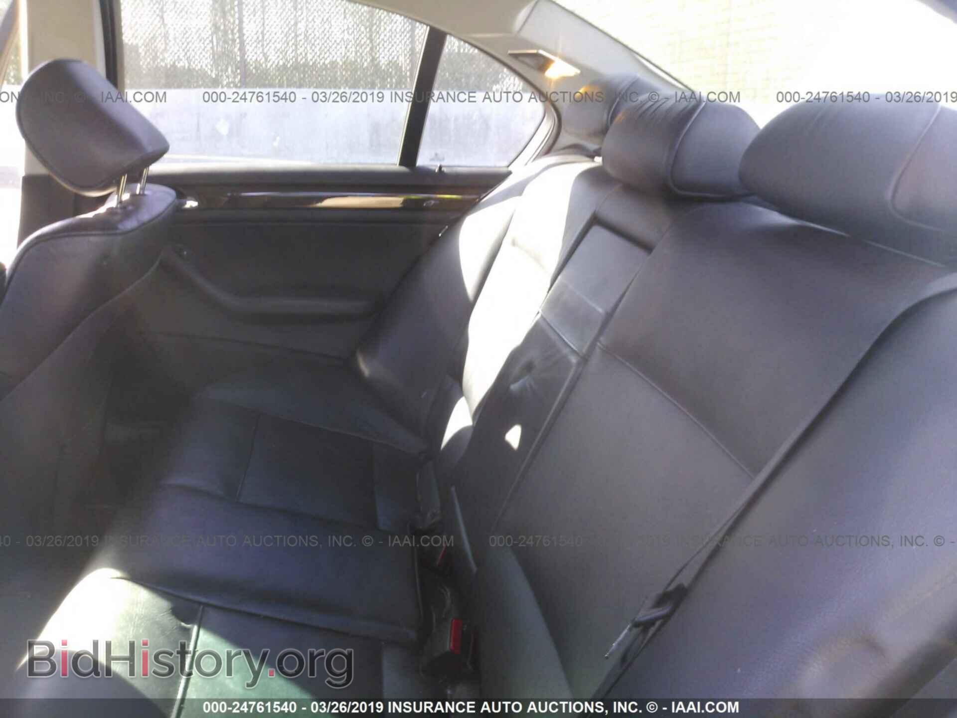 2003 BMW 330 - VIN: WBAEV53473KM28429 - Фото 8