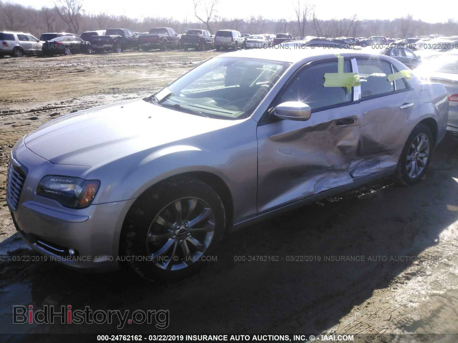 2014 CHRYSLER 300 - VIN: 2C3CCAGG7EH383505 - Фото 2