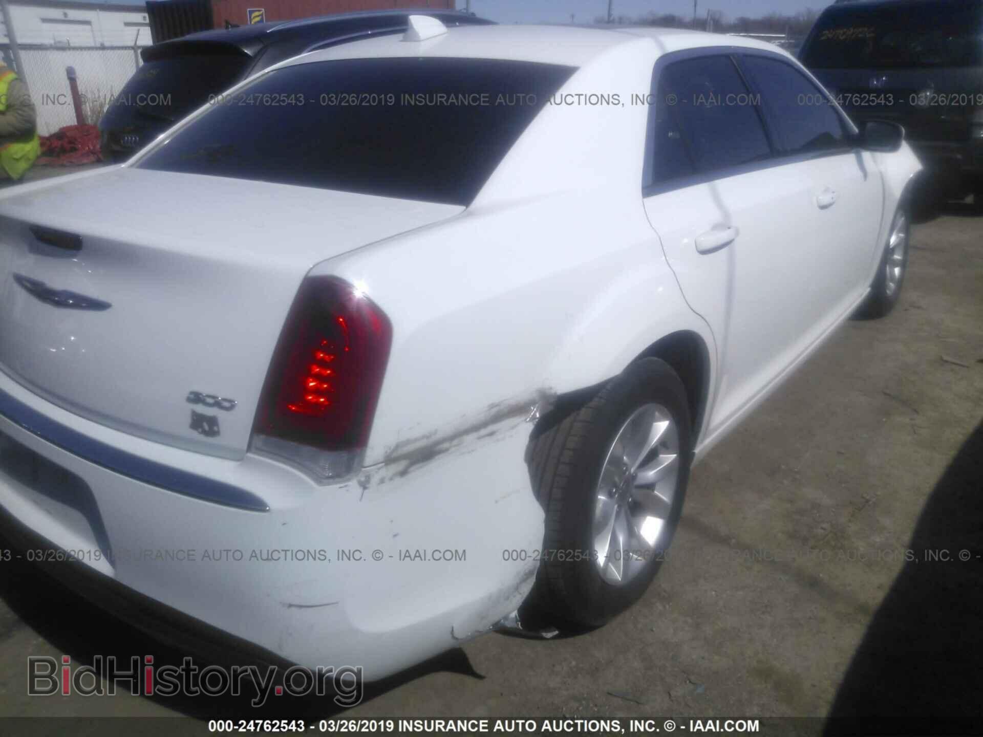 2016 CHRYSLER 300 - VIN: 2C3CCAAG6GH189530 - Фото 4