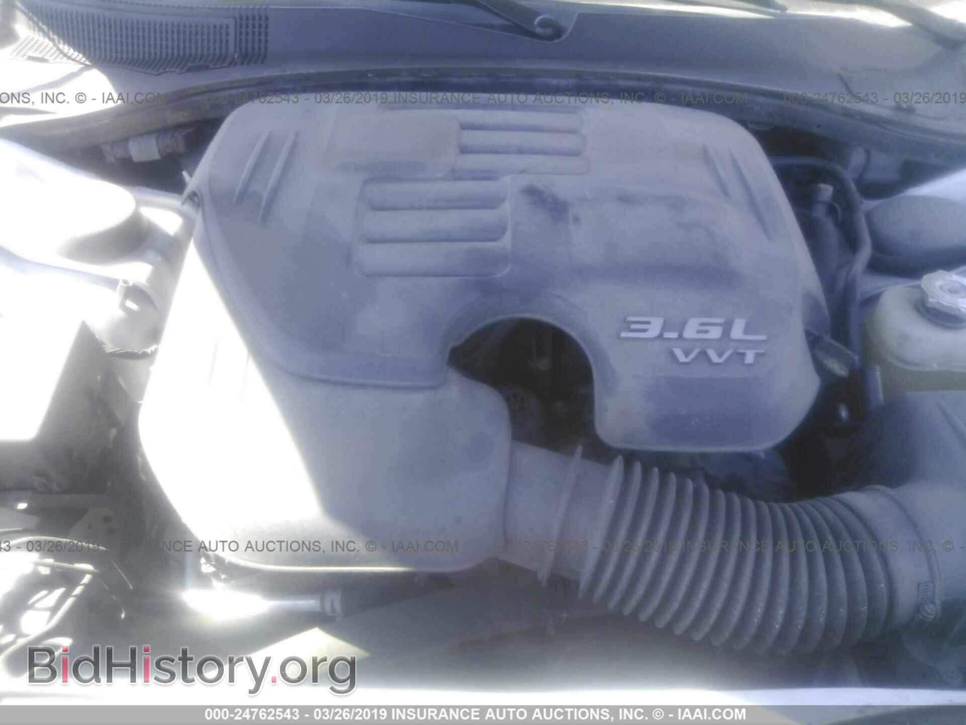 2016 CHRYSLER 300 - VIN: 2C3CCAAG6GH189530 - Фото 10