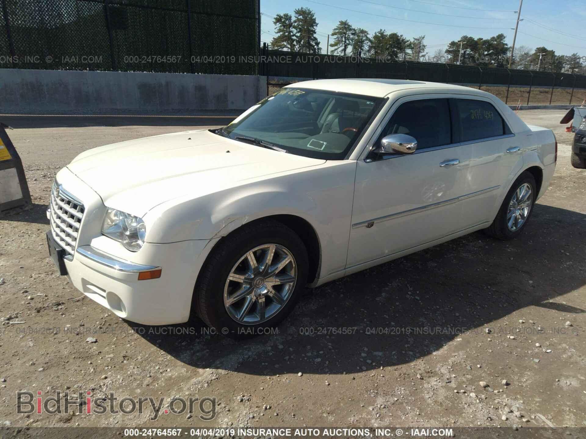 2010 CHRYSLER 300C - VIN: 2C3CA6CT2AH154584 - Фото 2