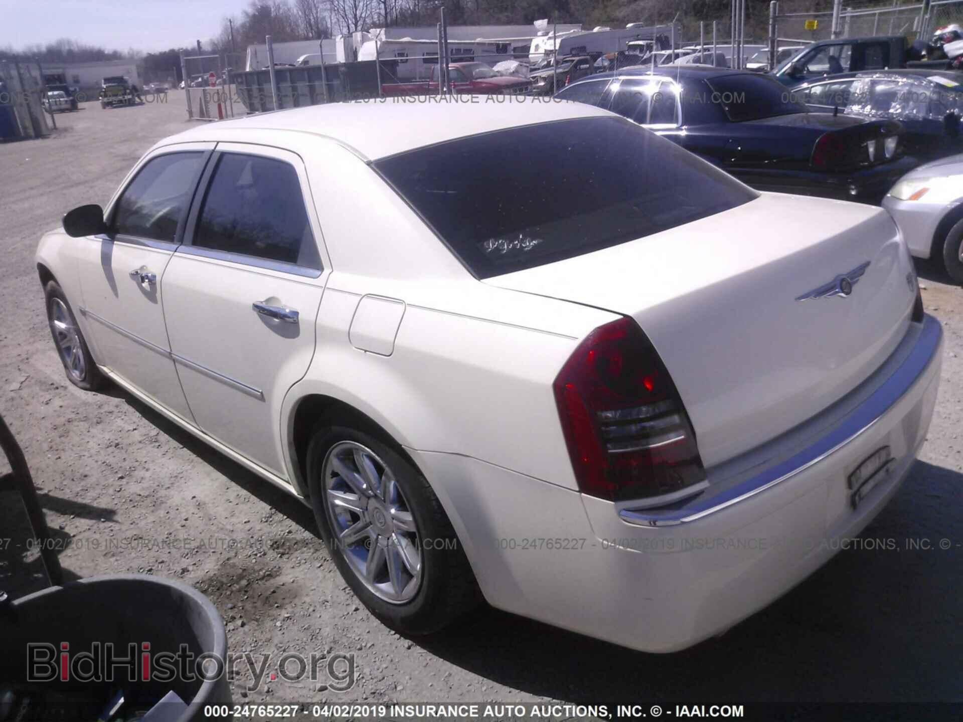 2005 CHRYSLER 300C - VIN: 2C3JA63H75H164035 - Фото 3
