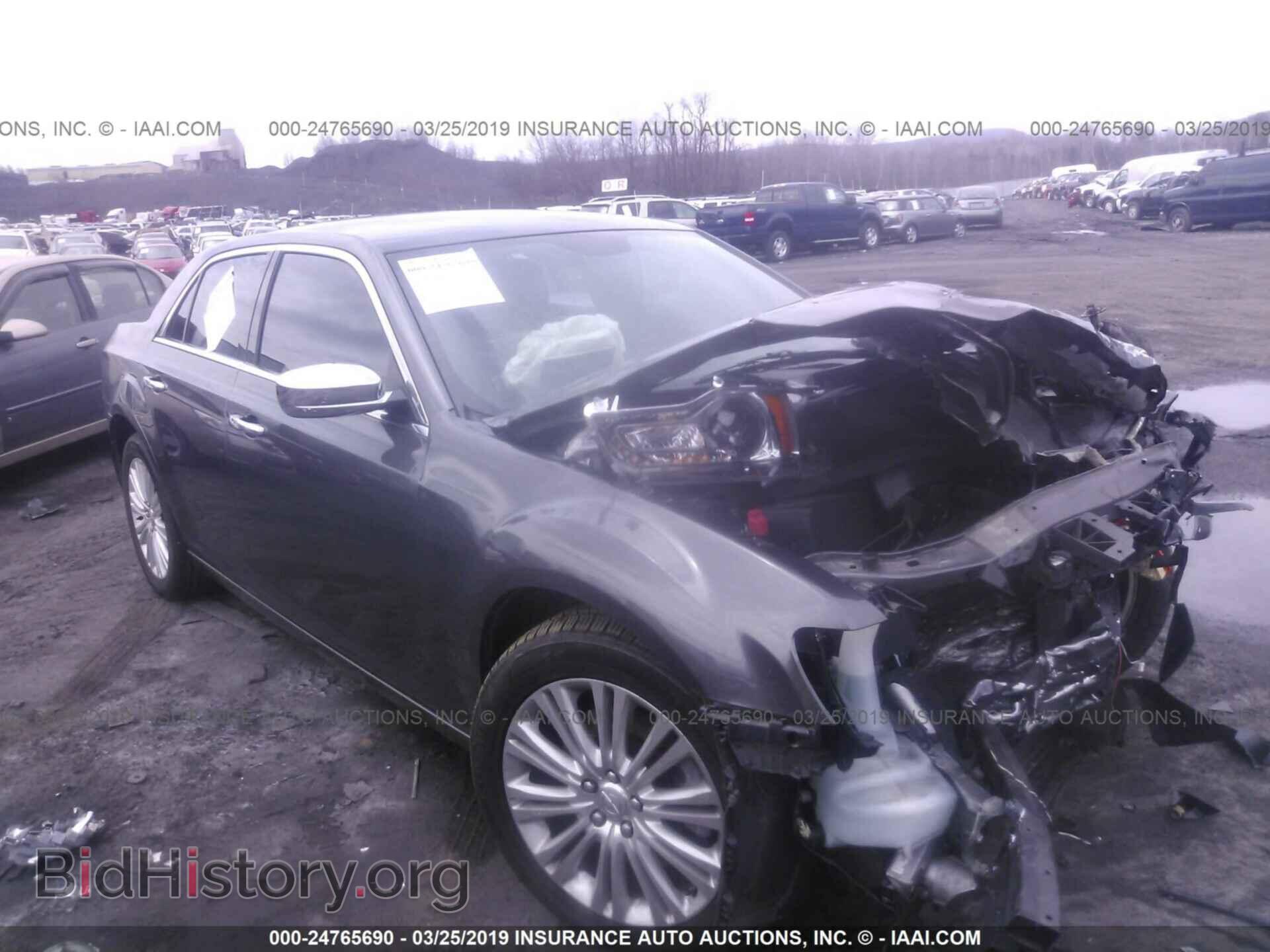 Фотография 2C3CCAKG2DH683054 - CHRYSLER 300C 2013