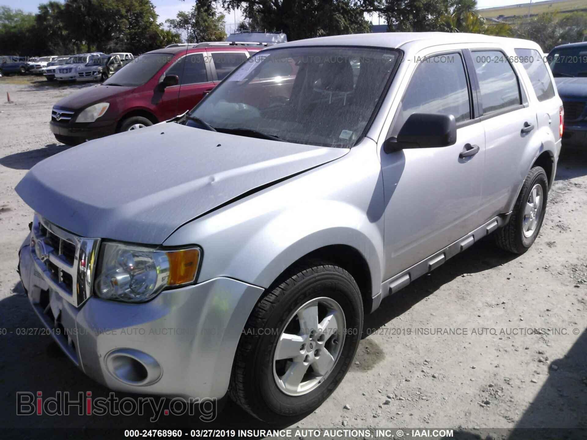 2011 FORD ESCAPE - VIN: 1FMCU0C79BKB70550 - Photo 2