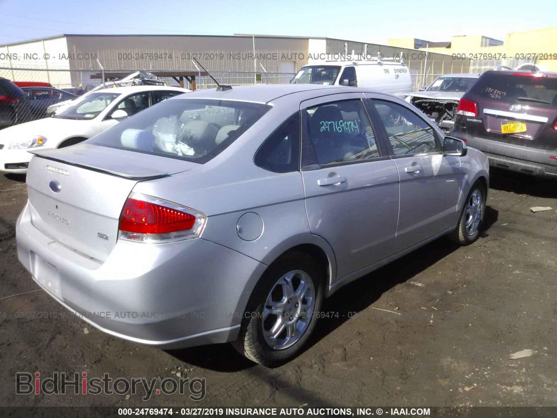 2009 FORD FOCUS - VIN: 1FAHP36N19W120635 - Photo 4