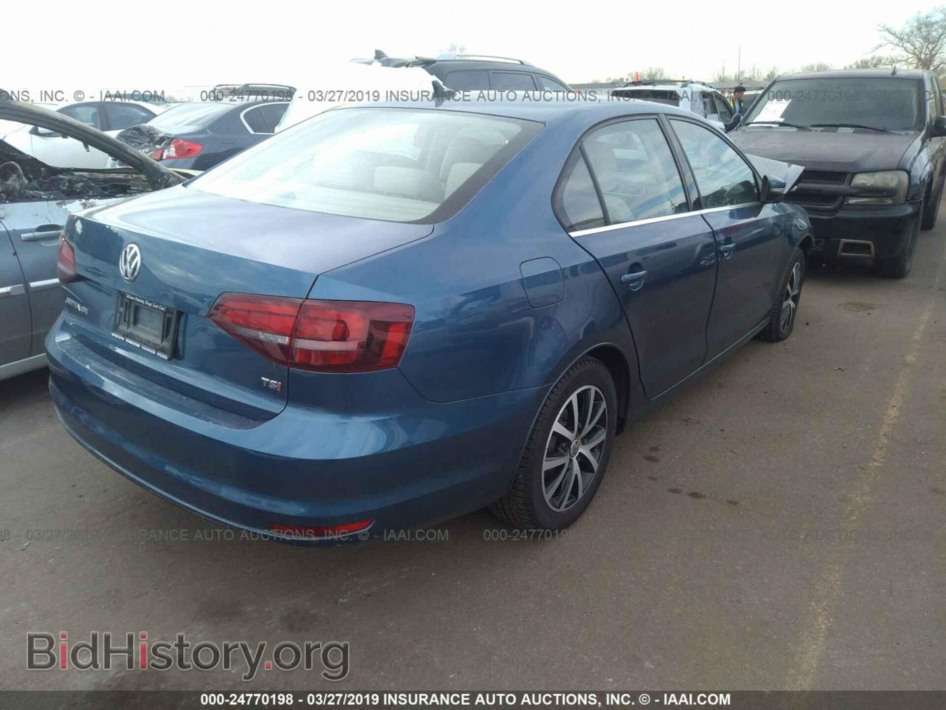 2017 VOLKSWAGEN JETTA - VIN: 3VWDB7AJ4HM407367 - Photo 4