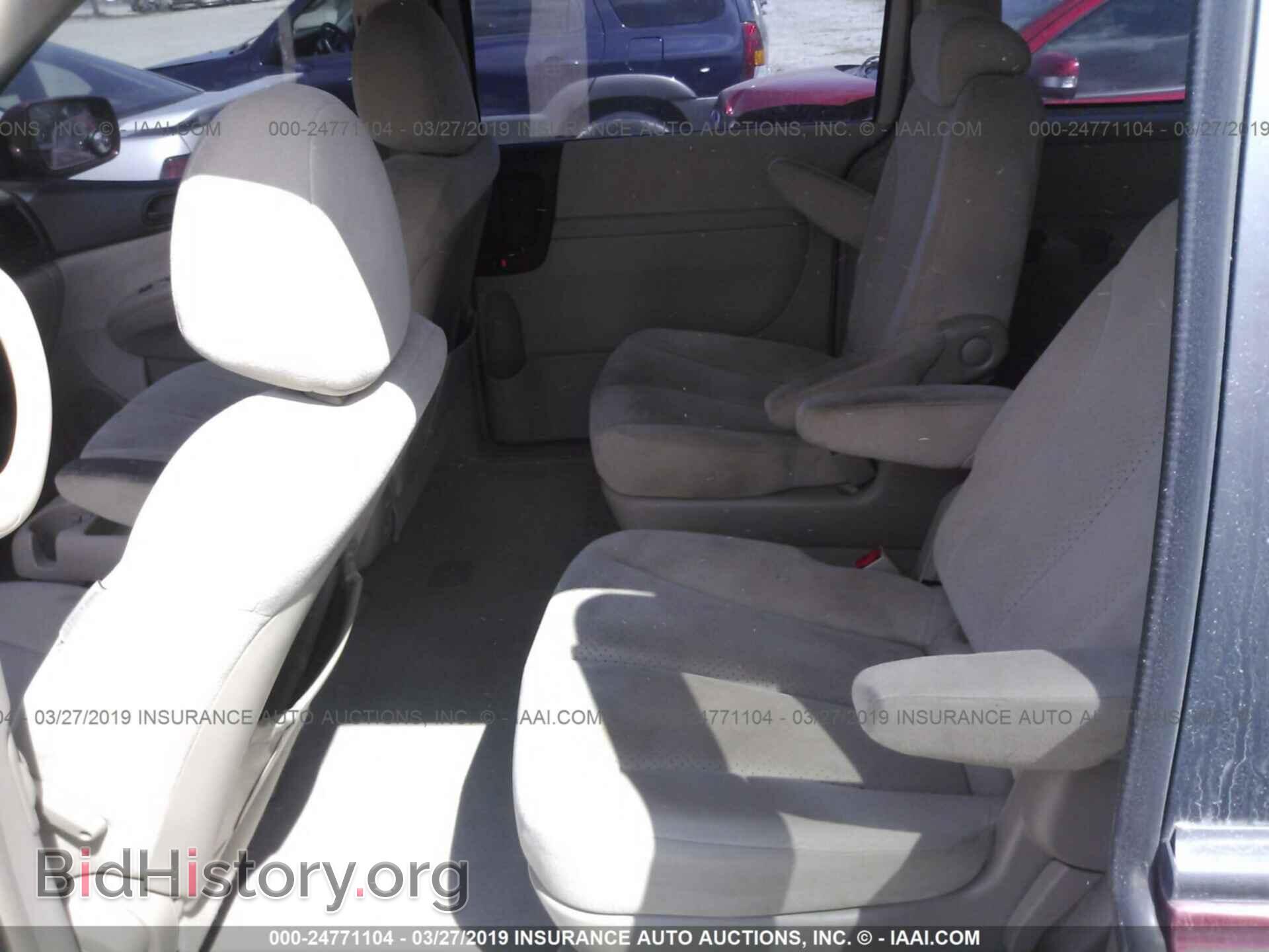 2007 HYUNDAI ENTOURAGE - VIN: KNDMC233176038595 - Фото 8