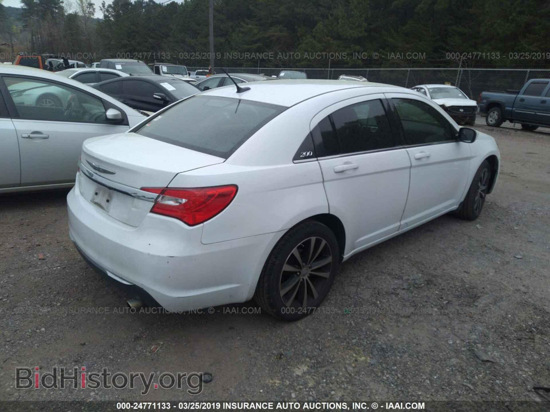2013 CHRYSLER 200 - VIN: 1C3CCBBB1DN717776 - Photo 4