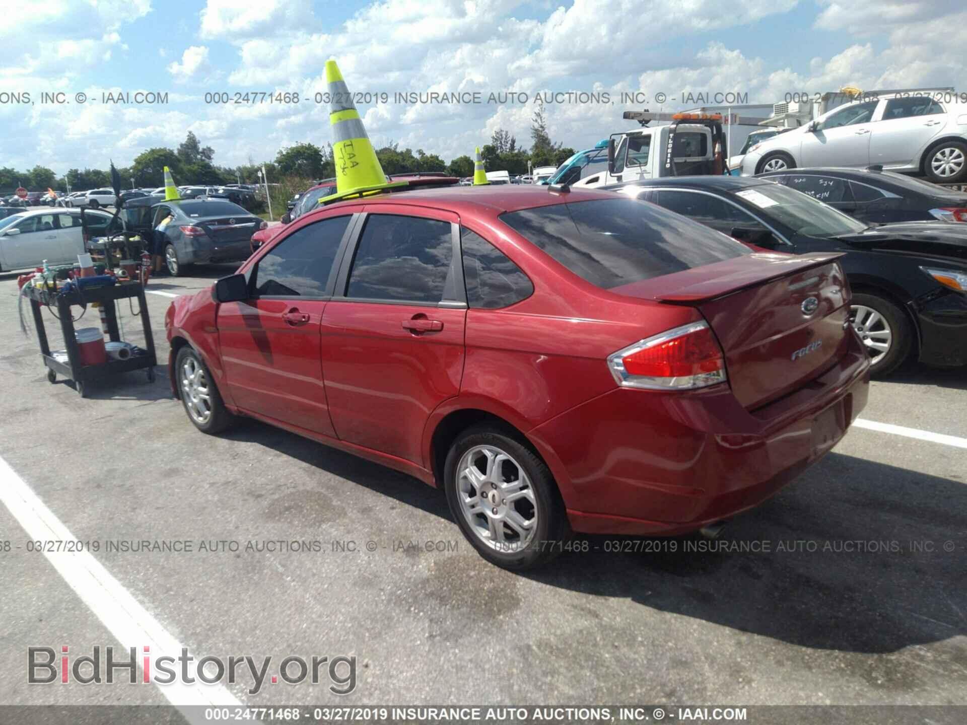 2009 FORD FOCUS - VIN: 1FAHP36N39W201975 - Фото 3