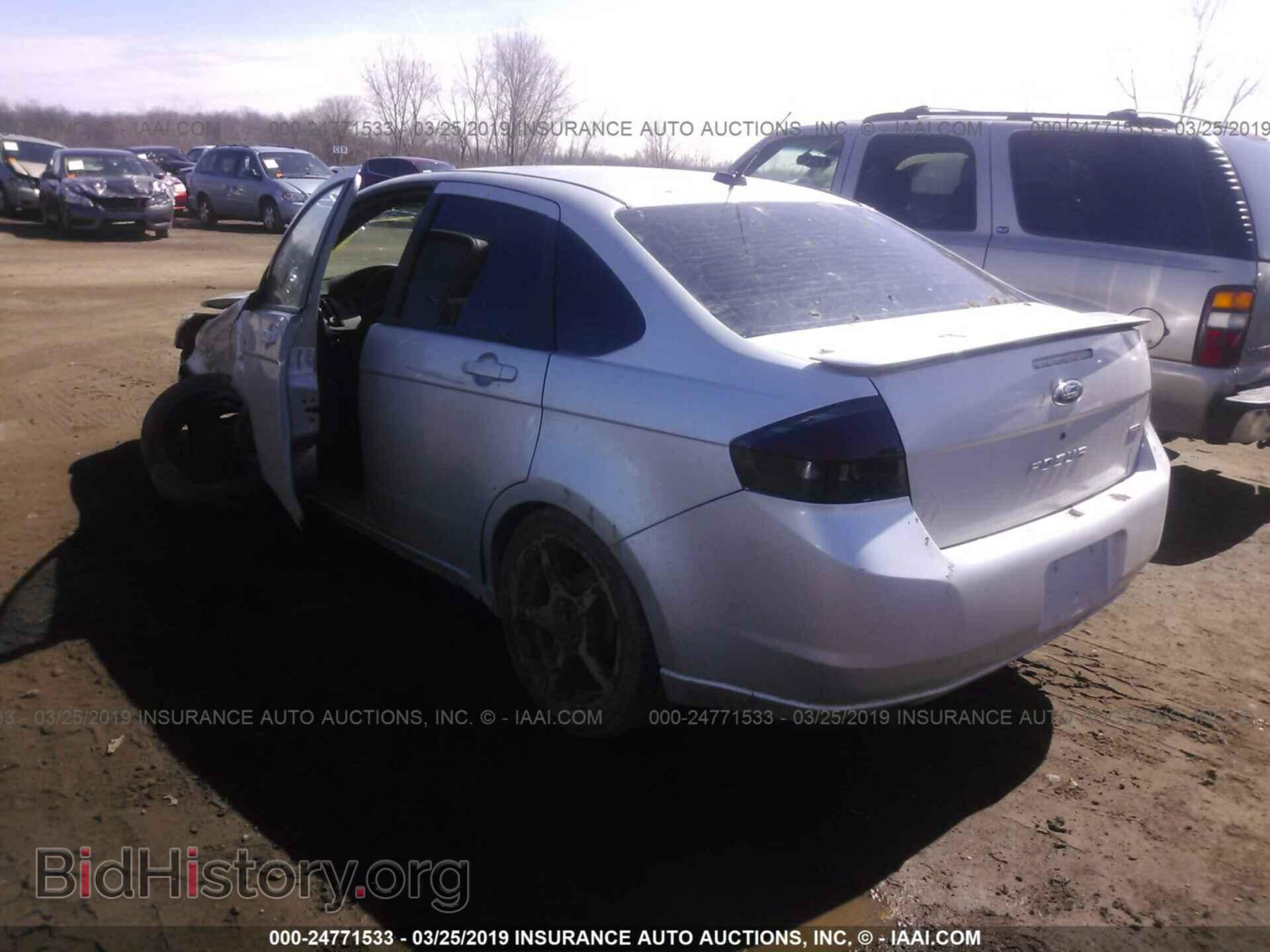 2009 FORD FOCUS - VIN: 1FAHP36N19W113667 - Фото 3