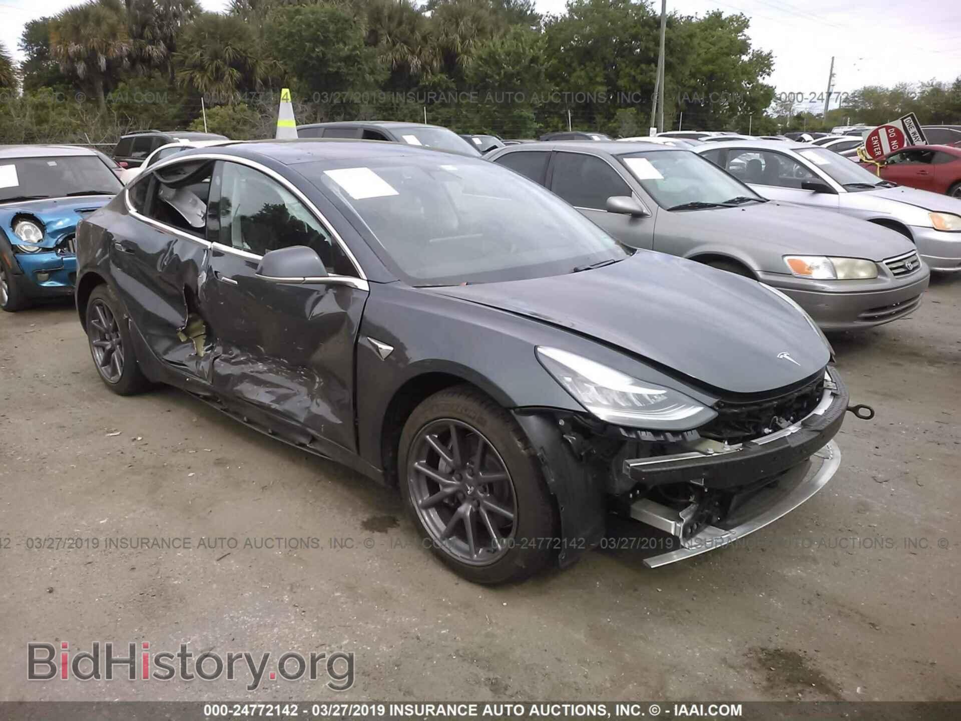 Фотография 5YJ3E1EB7JF077224 - TESLA MODEL 3 2018