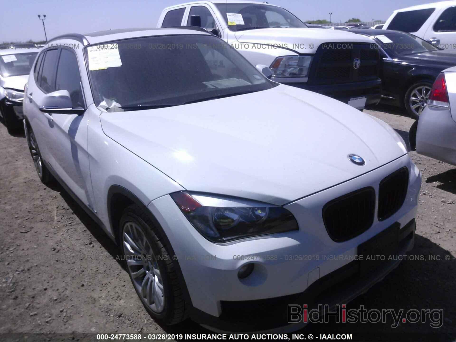 Фотография WBAVM1C56FV316650 - BMW X1 2015