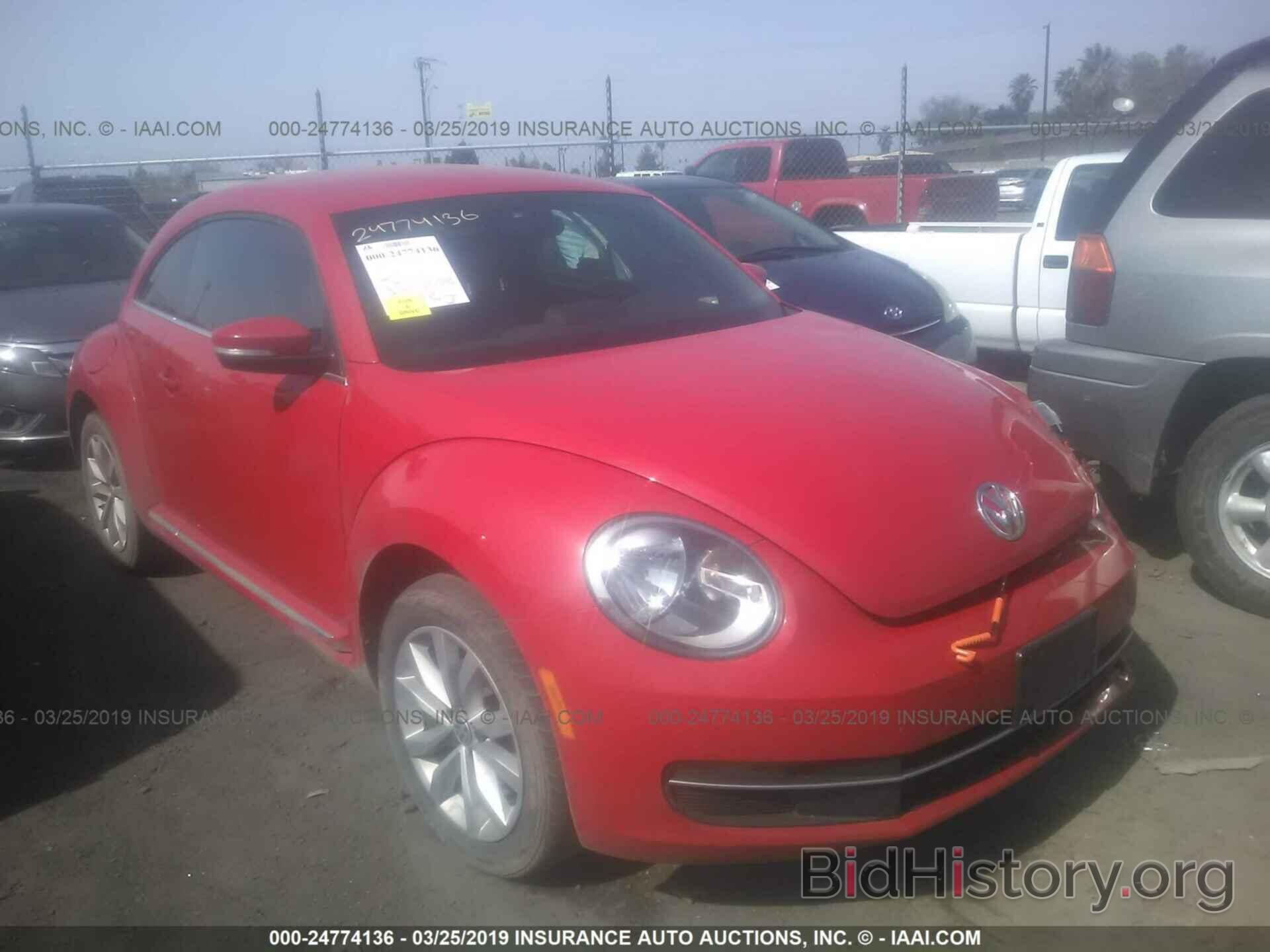 Photo 3VWJL7AT5DM684539 - VOLKSWAGEN BEETLE 2013