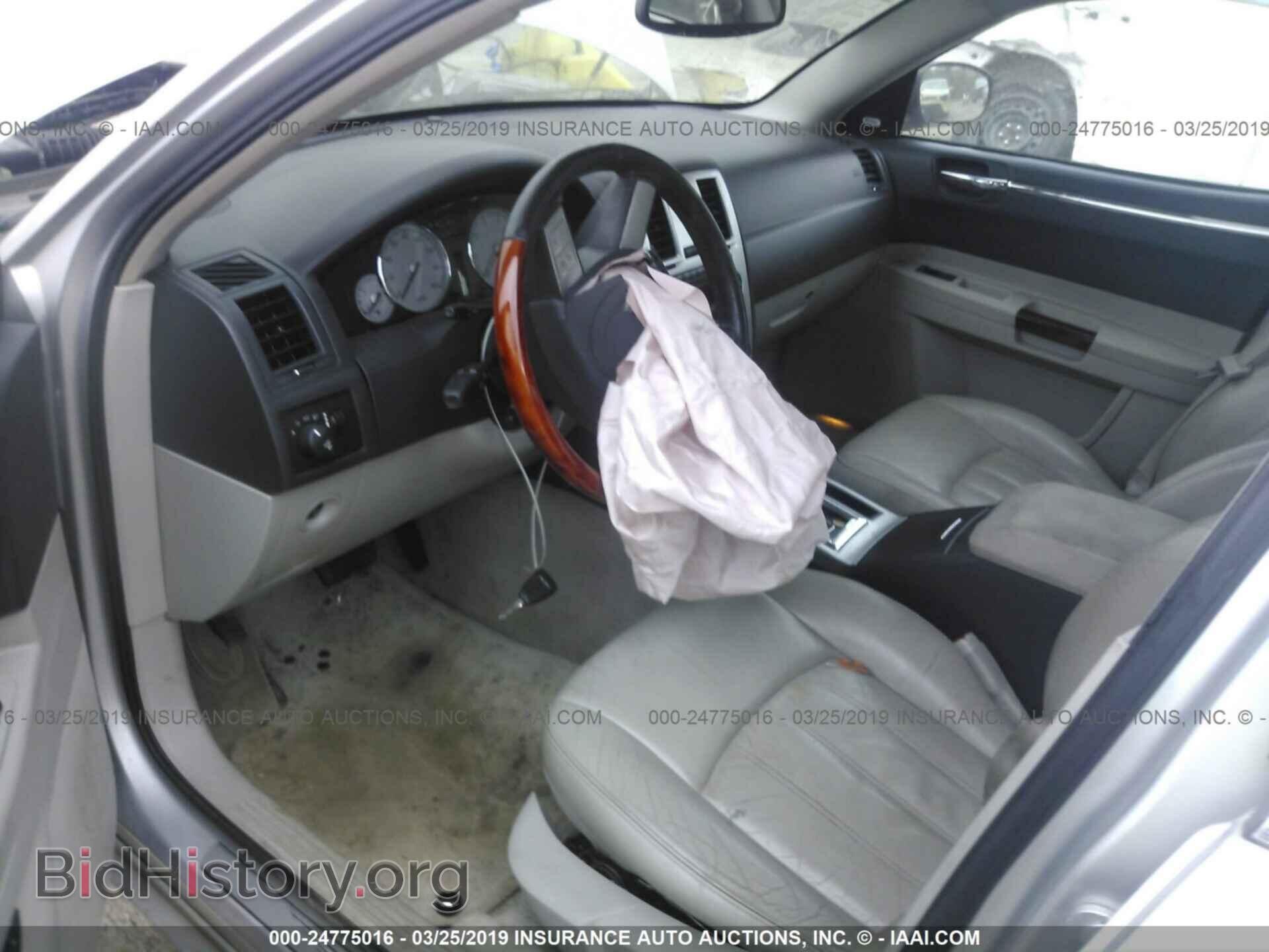 2005 CHRYSLER 300C - VIN: 2C3JA63H75H665412 - Фото 5