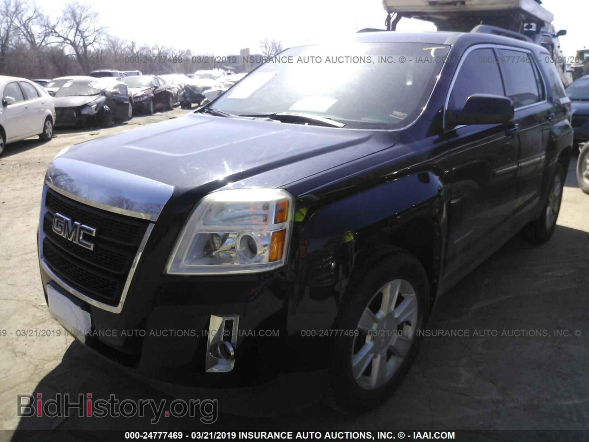 2010 GMC TERRAIN - VIN: 2CTALDEW0A6256443 - Photo 2