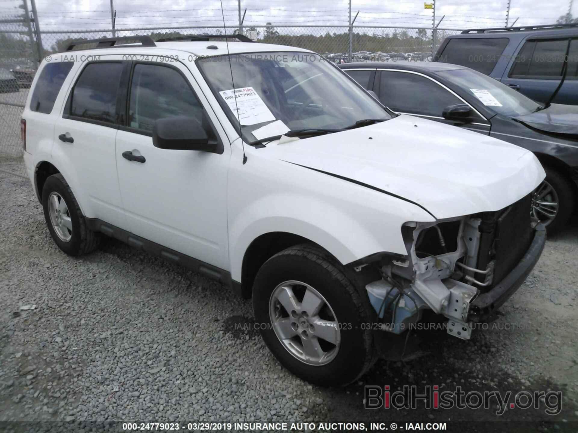 Photo 1FMCU0D71BKB74767 - FORD ESCAPE 2011