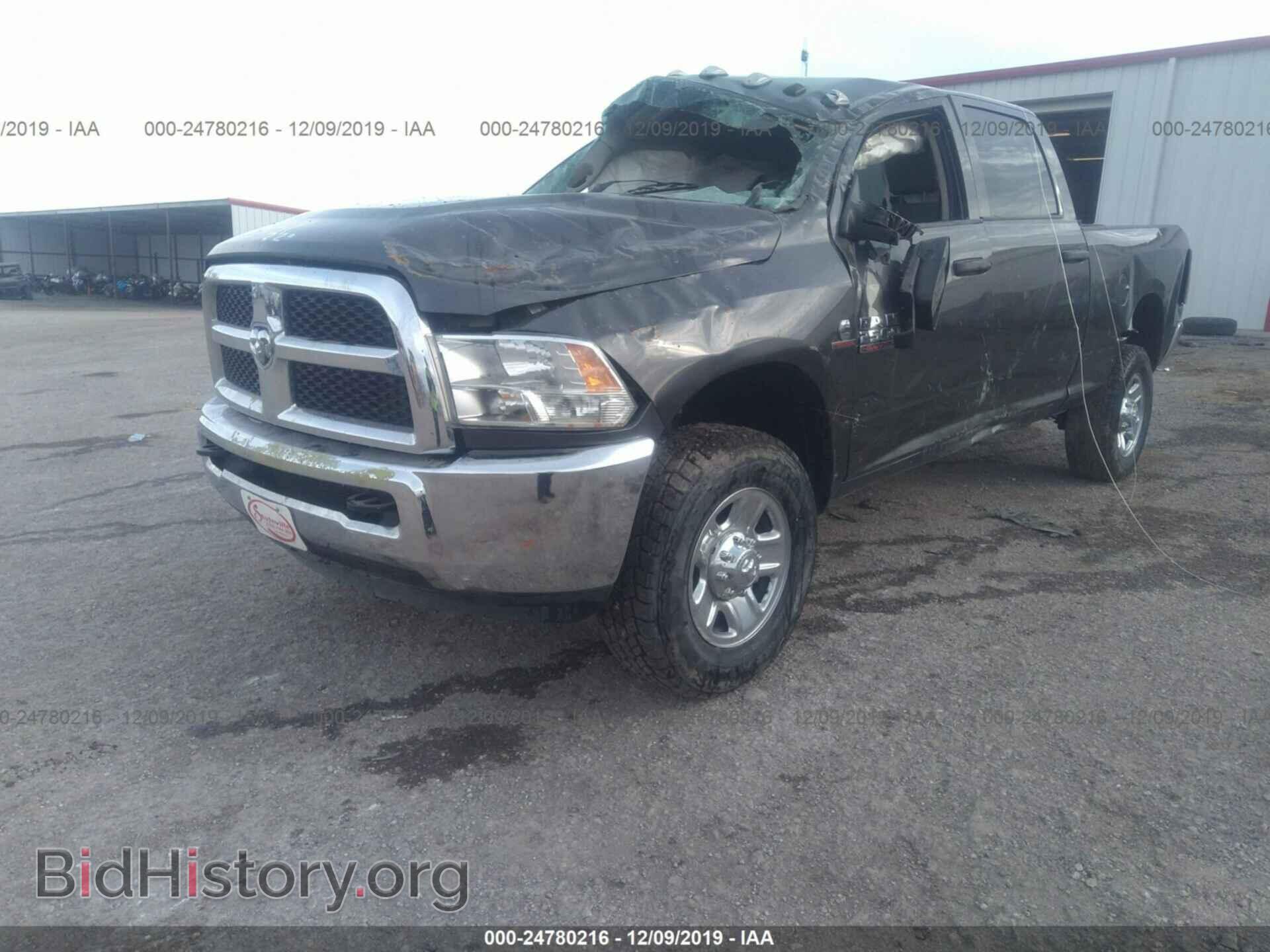 2017 RAM 2500 - VIN: 3C6UR5CL4HG663662 - Photo 2
