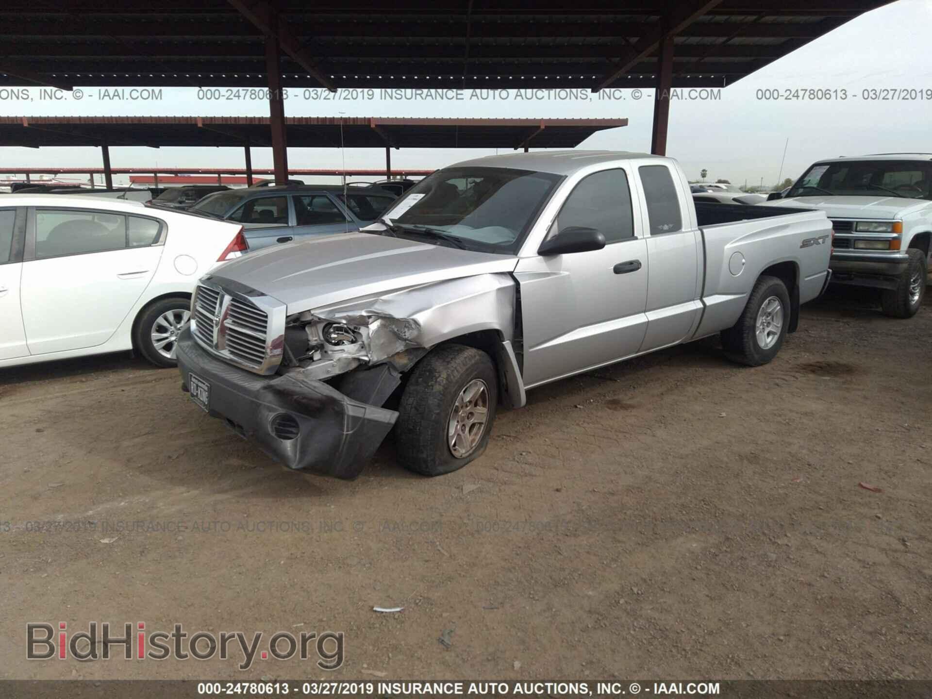2007 DODGE DAKOTA - VIN: 1D7HW22K77S241389 - Photo 2