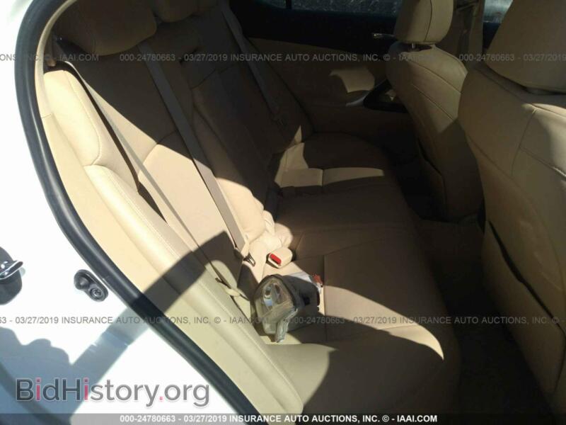 2007 Lexus IS (VIN JTHBK262272031450) — фото 8 из 10