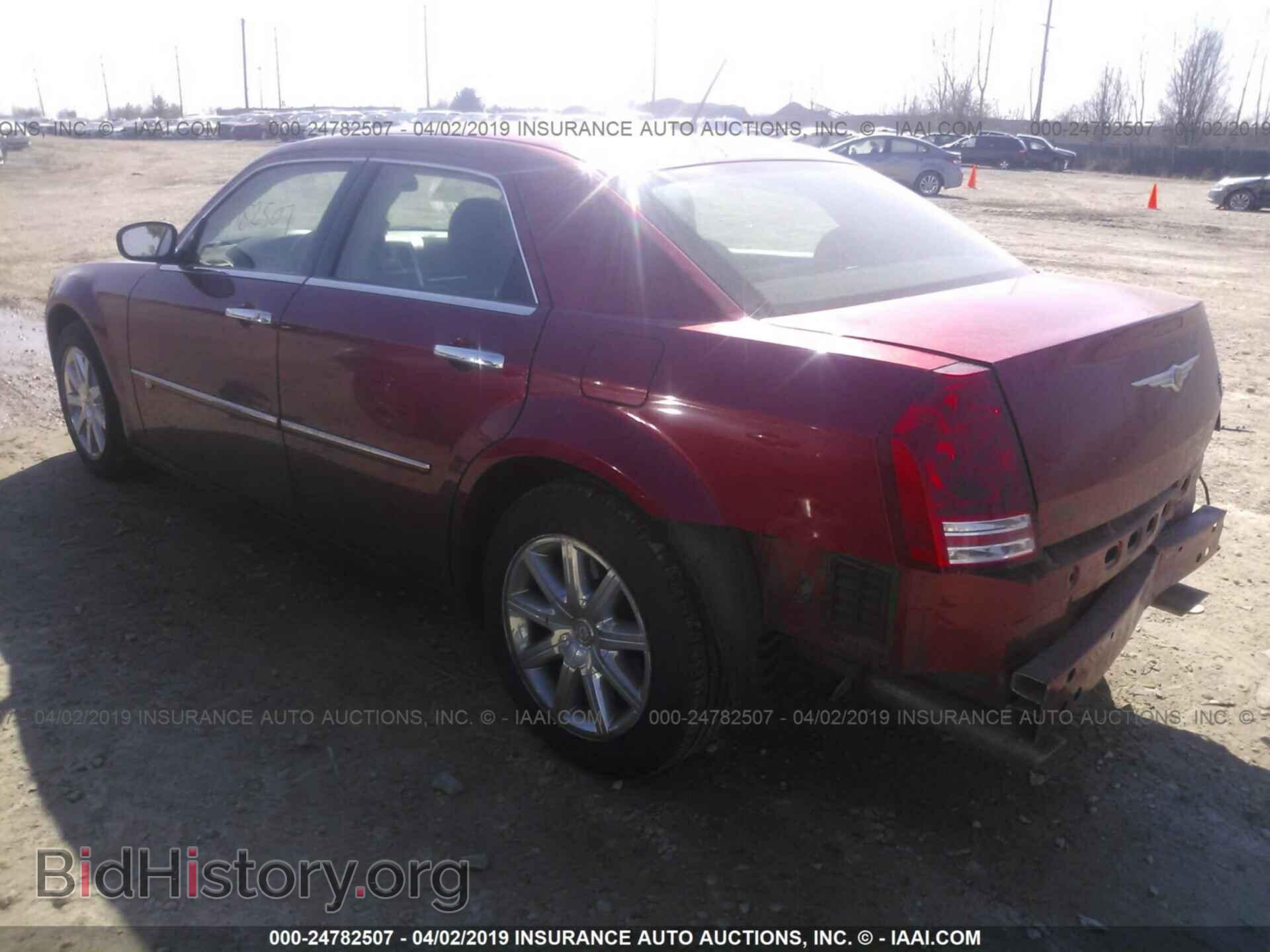 2008 CHRYSLER 300C - VIN: 2C3KA63H68H140592 - Фото 3