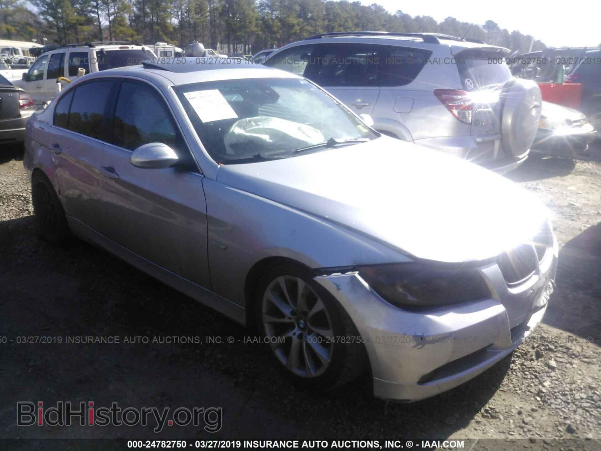Photo WBAVB33596PS15155 - BMW 330 2006
