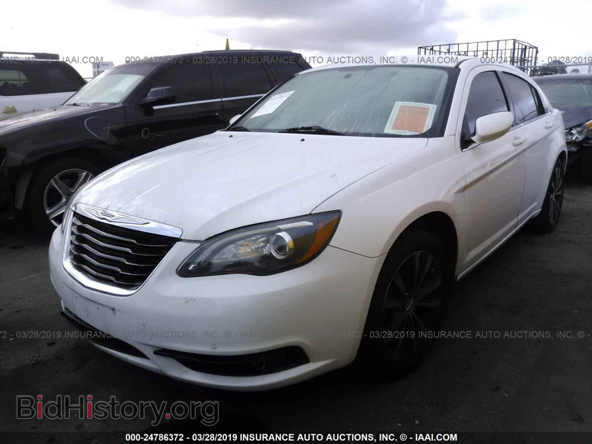 2013 CHRYSLER 200 - VIN: 1C3CCBBB7DN683827 - Photo 2