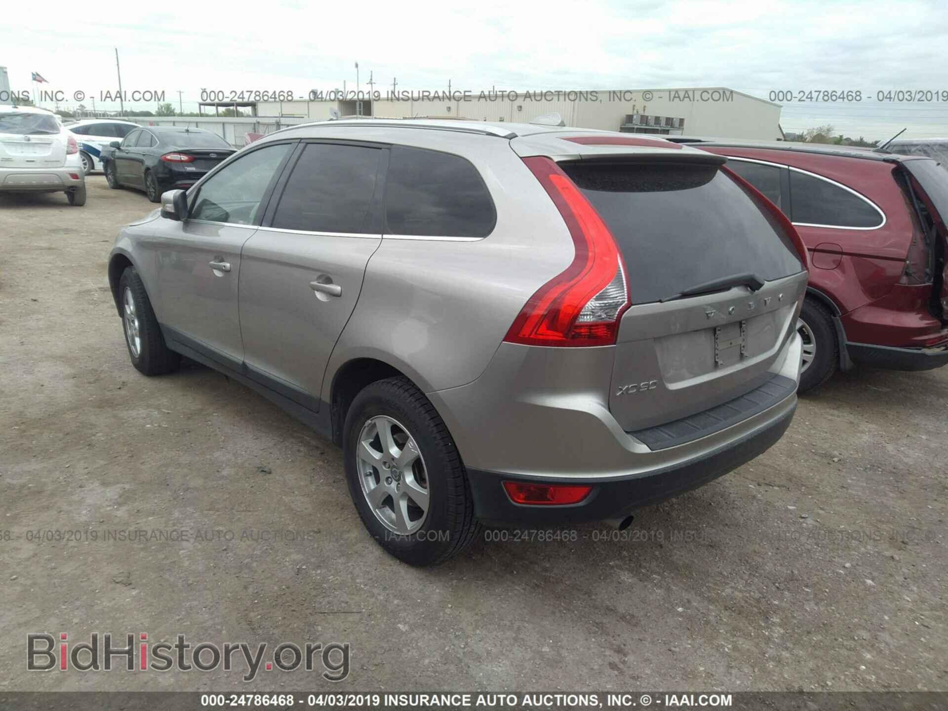 2011 VOLVO XC60 - VIN: YV4952DL2B2175878 - Фото 3