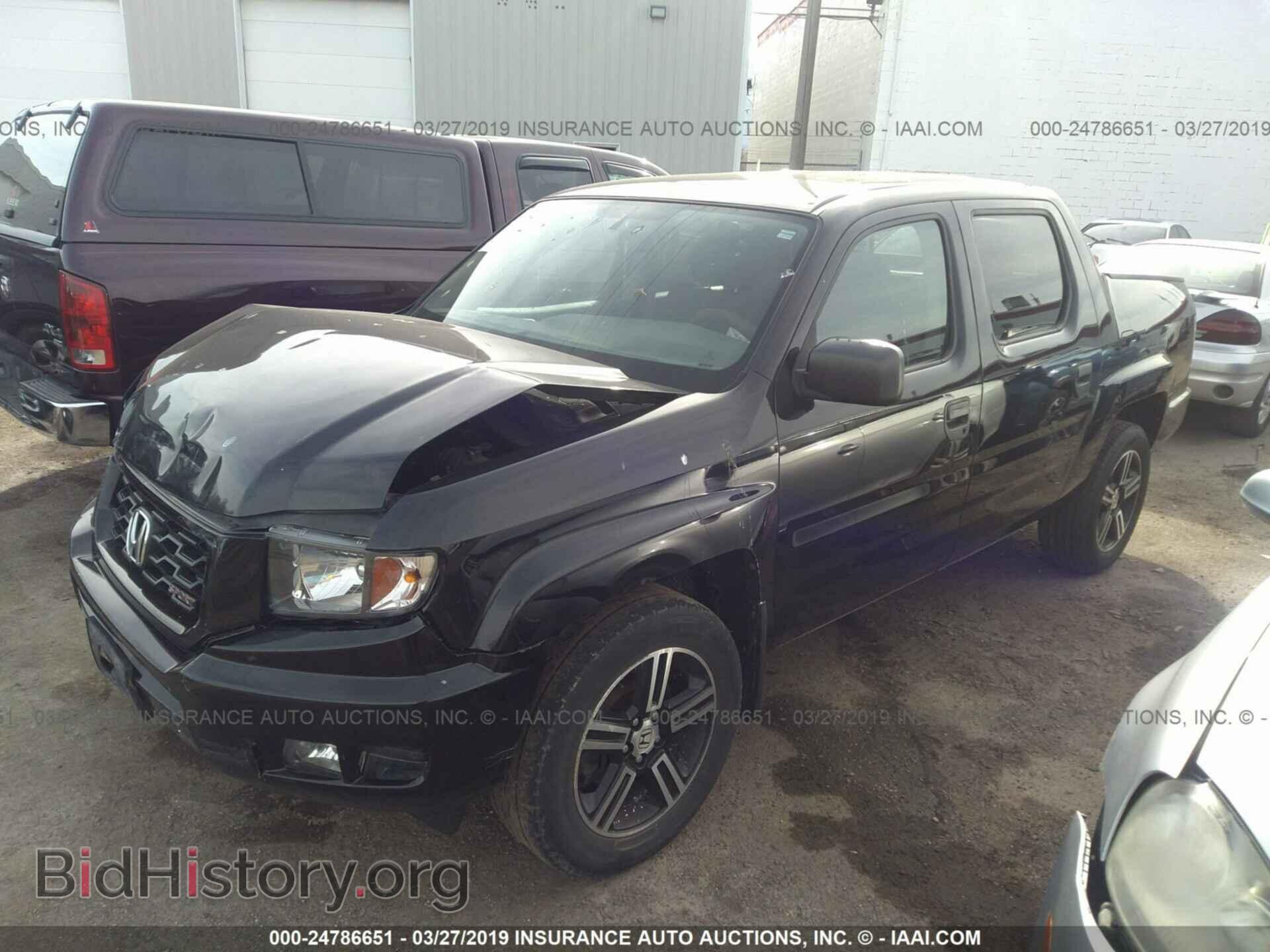 2013 HONDA RIDGELINE - VIN: 5FPYK1F77DB005296 - Фото 2