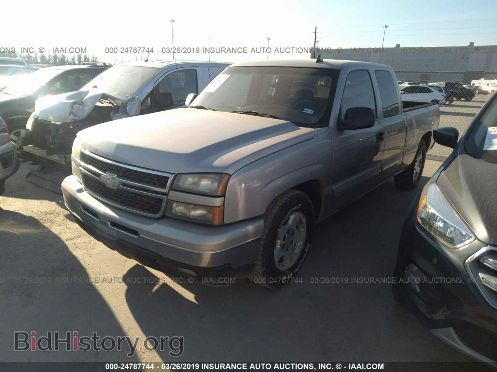 2006 CHEVROLET SILVERADO - VIN: 2GCEC19V961333277 - Фото 2