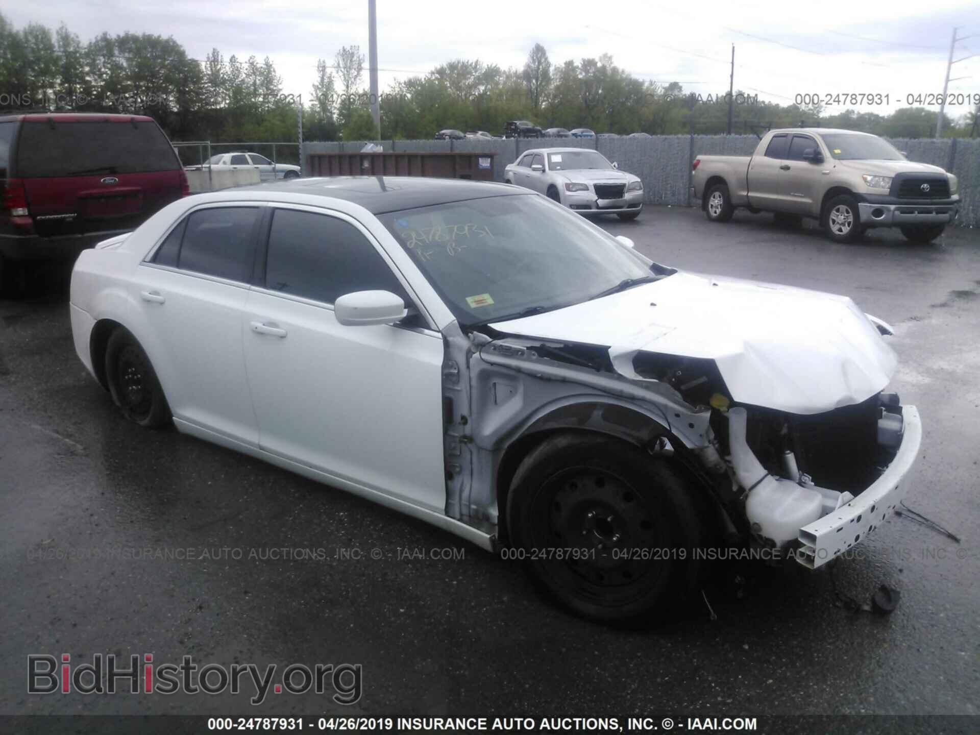 Фотография 2C3CCABG7CH279391 - CHRYSLER 300 2012