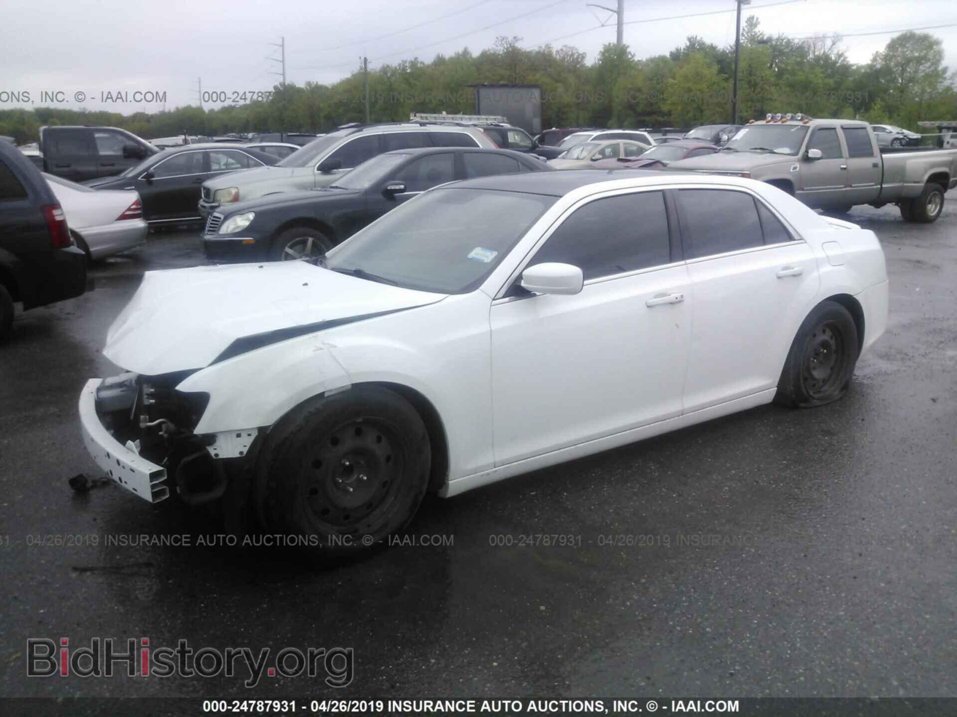 2012 CHRYSLER 300 - VIN: 2C3CCABG7CH279391 - Фото 2