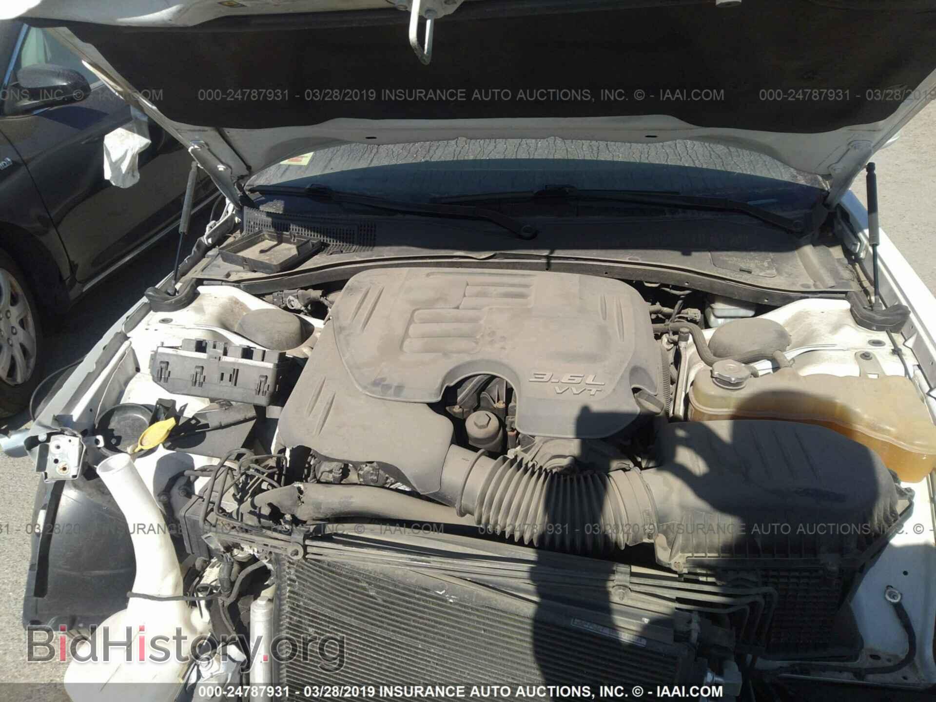 2012 CHRYSLER 300 - VIN: 2C3CCABG7CH279391 - Фото 10