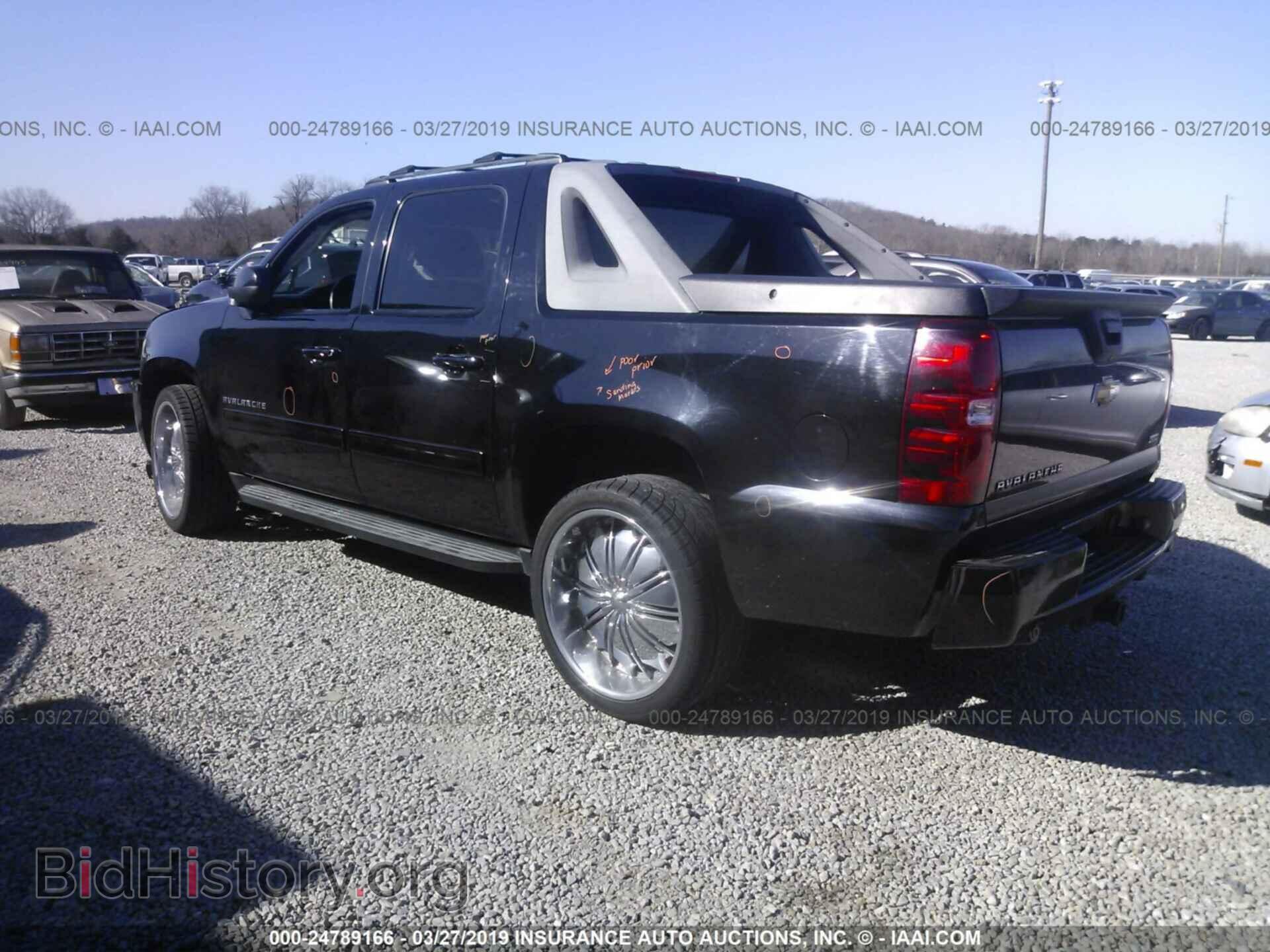 2011 CHEVROLET AVALANCHE - VIN: 3GNMCEE06BG253876 - Фото 3