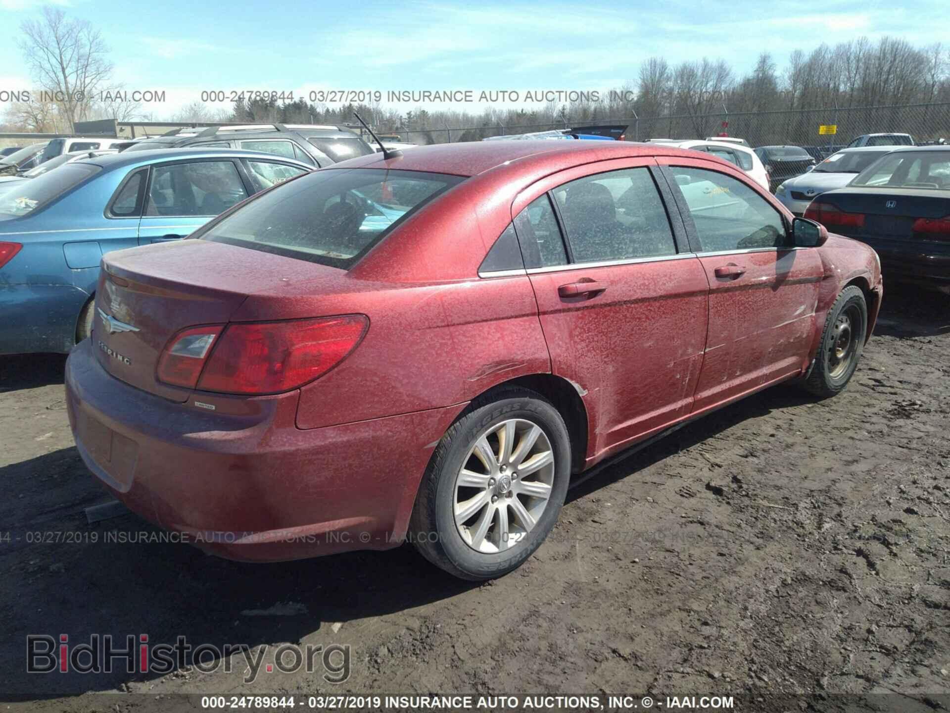 2010 CHRYSLER SEBRING - VIN: 1C3CC5FB2AN226348 - Фото 4