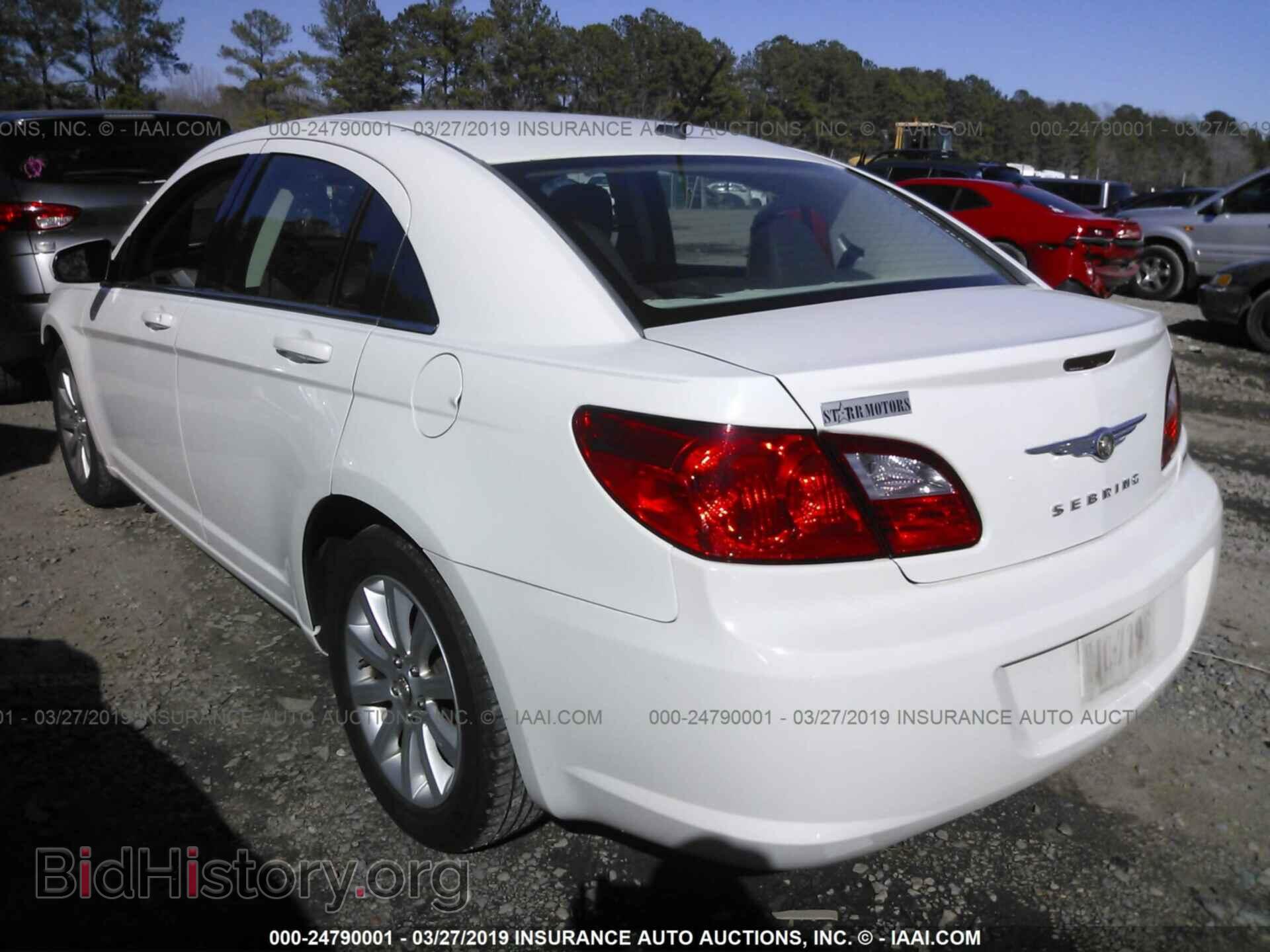 2010 CHRYSLER SEBRING - VIN: 1C3CC5FB6AN188221 - Фото 3