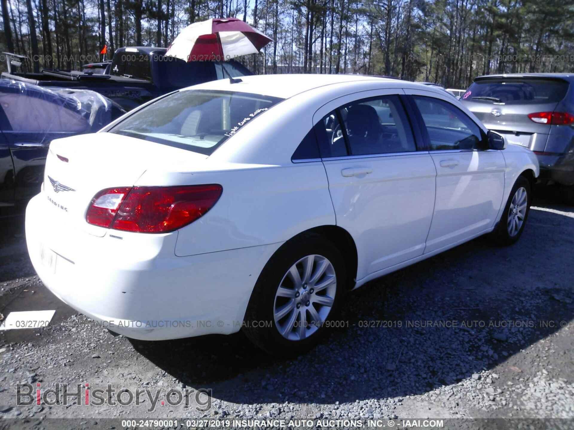 2010 CHRYSLER SEBRING - VIN: 1C3CC5FB6AN188221 - Фото 4