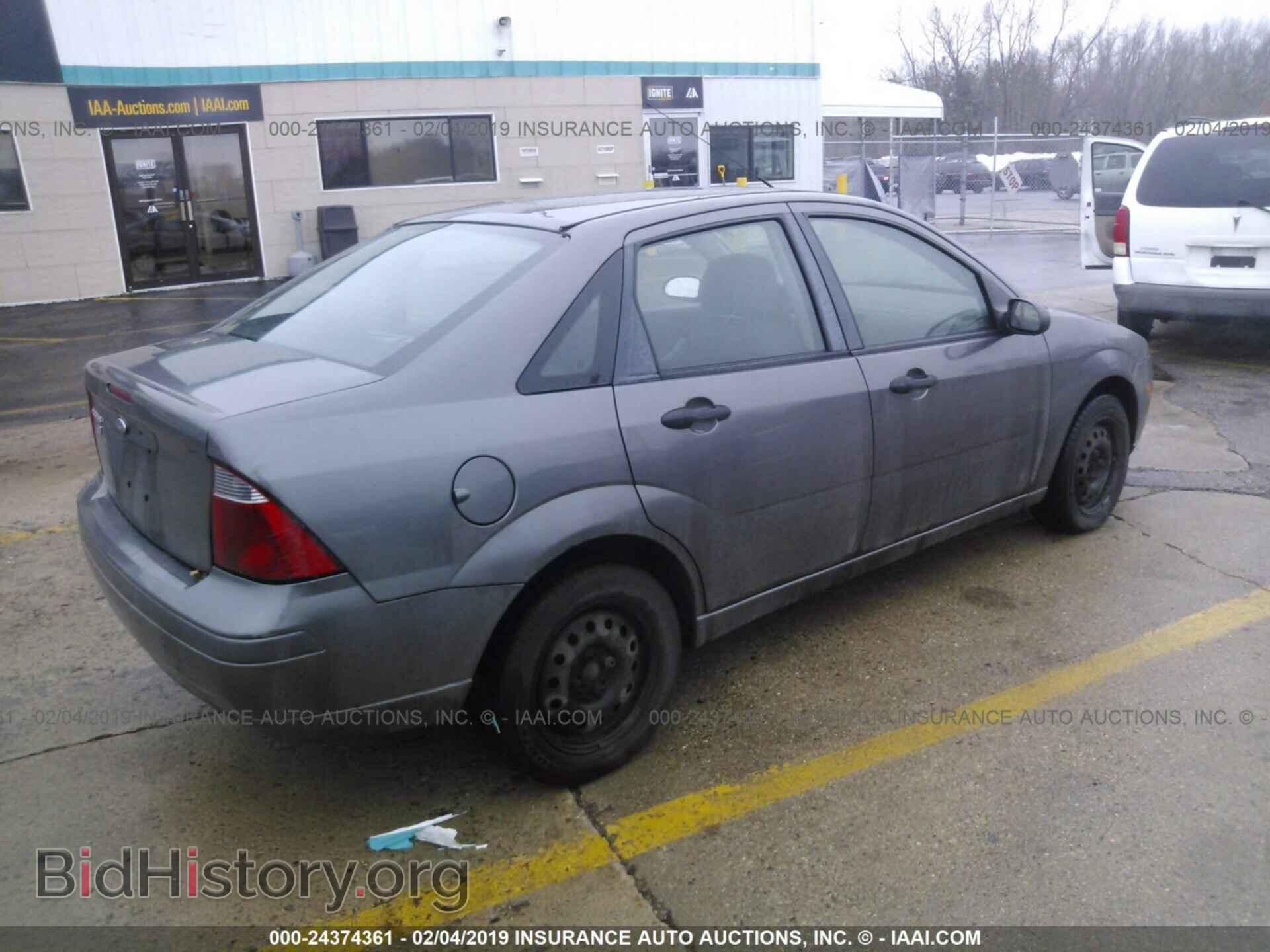 2007 FORD FOCUS - VIN: 1FAHP34N37W197023 - Photo 4