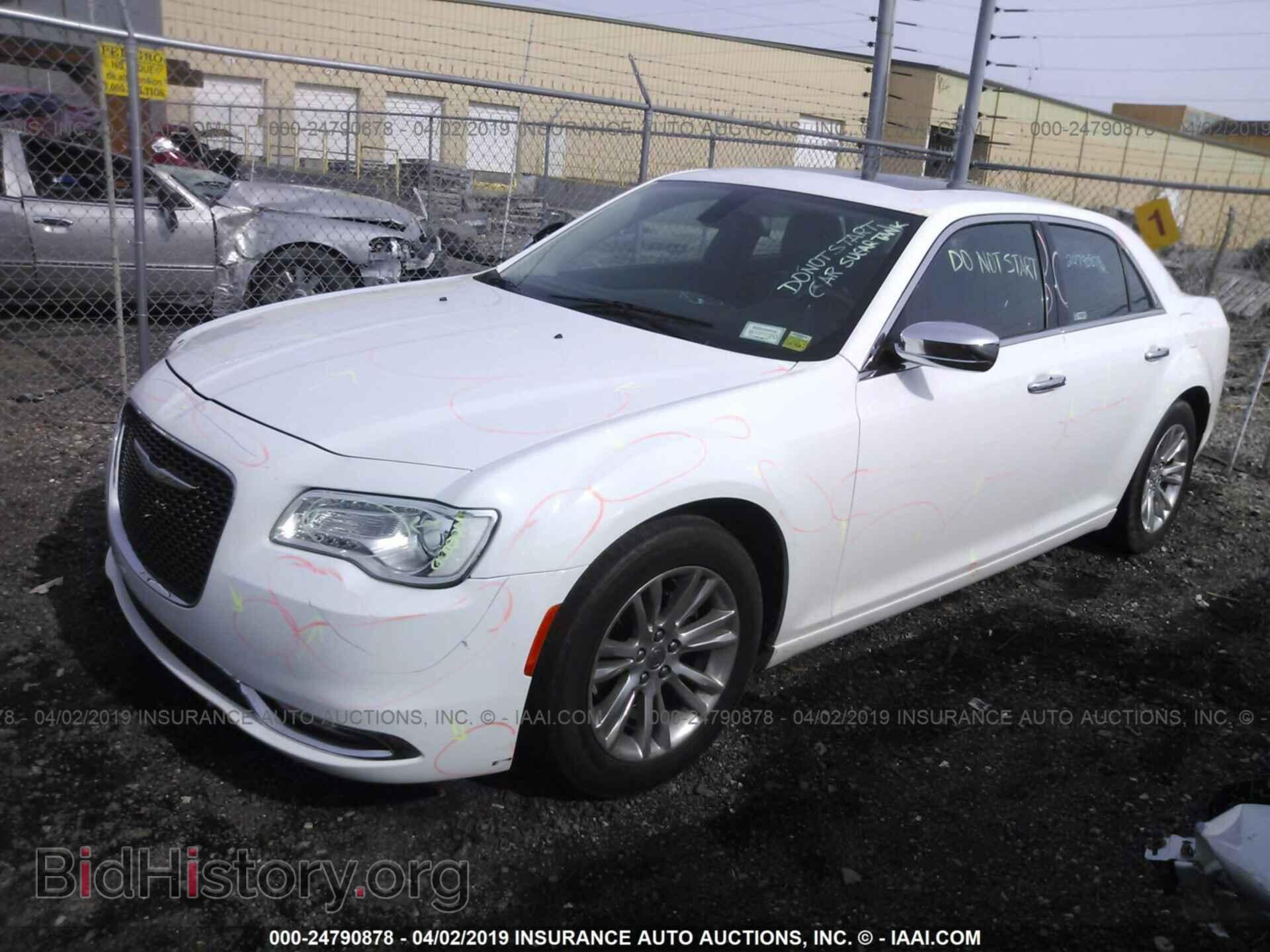 2016 CHRYSLER 300C - VIN: 2C3CCAEG2GH219701 - Фото 2
