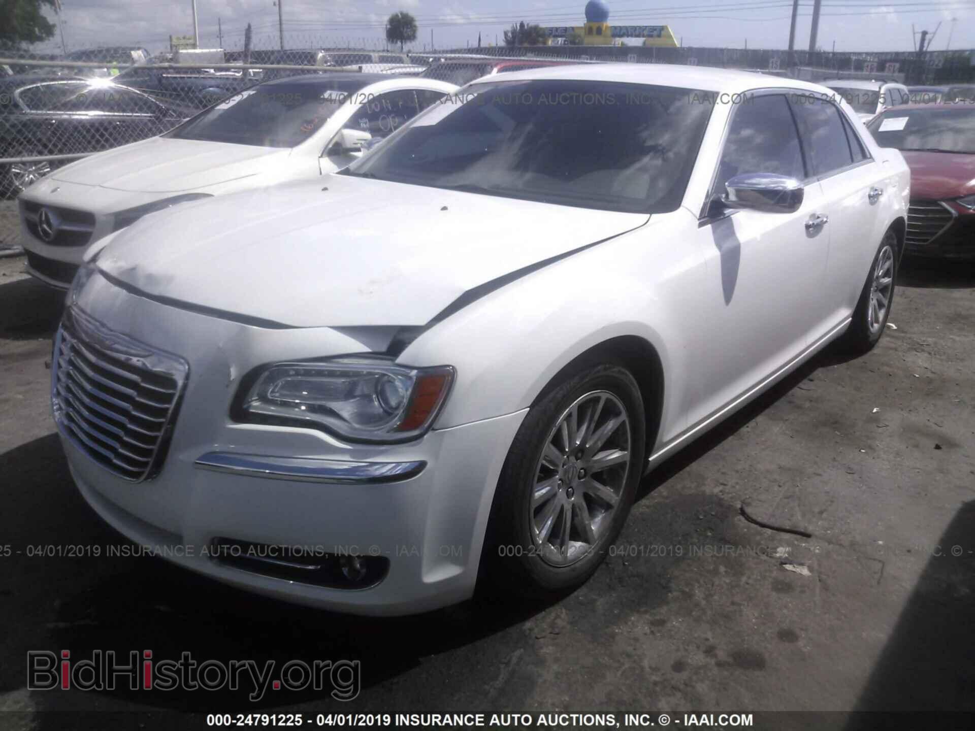 2013 CHRYSLER 300C - VIN: 2C3CCAEG4DH606259 - Фото 2