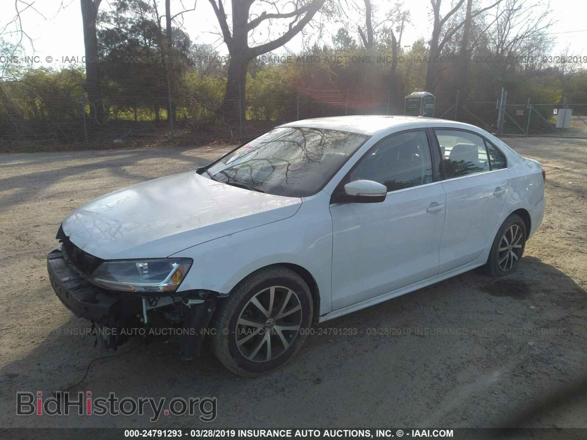 2017 VOLKSWAGEN JETTA - VIN: 3VWDB7AJ5HM206254 - Photo 2