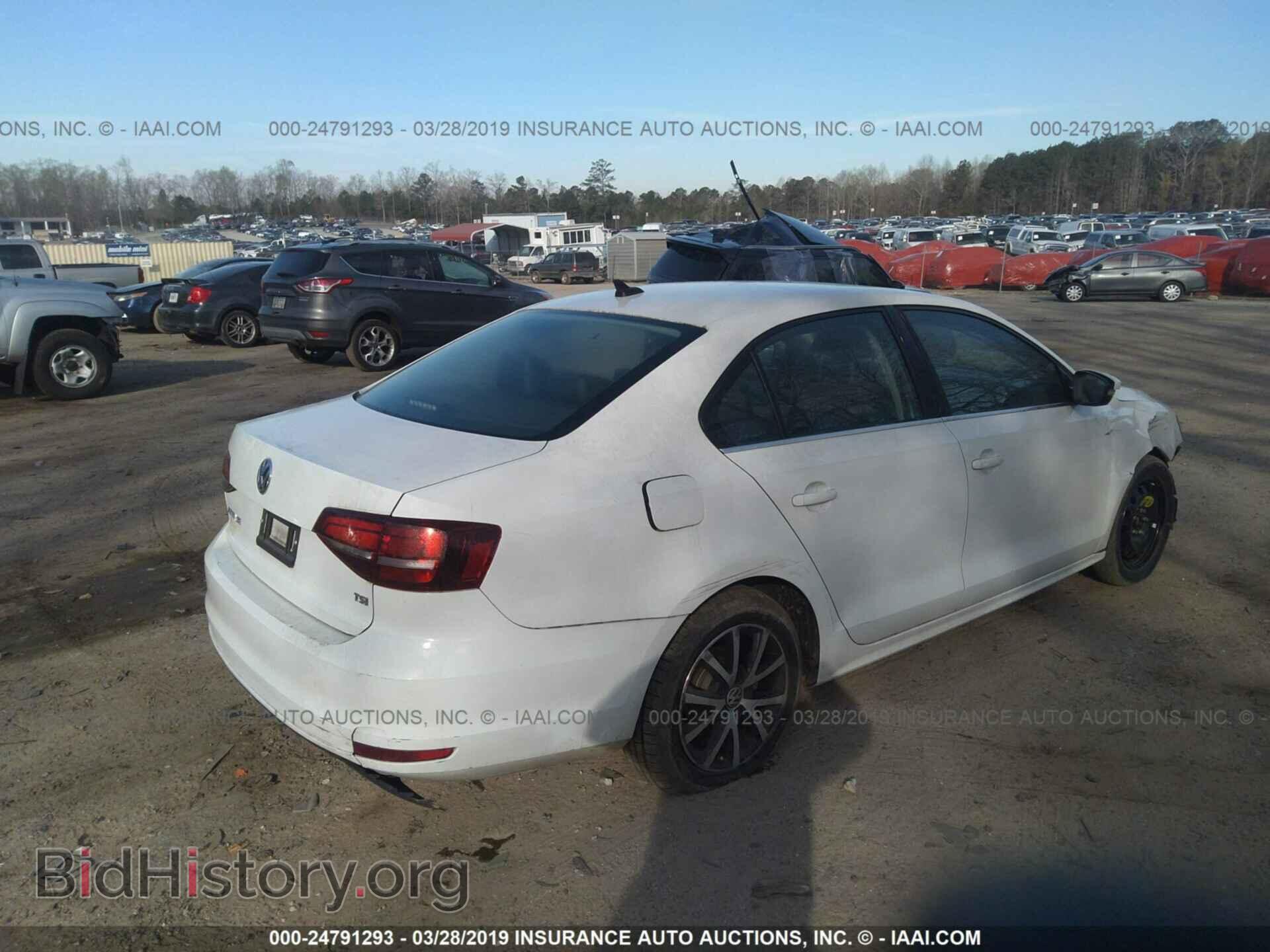 2017 VOLKSWAGEN JETTA - VIN: 3VWDB7AJ5HM206254 - Photo 4